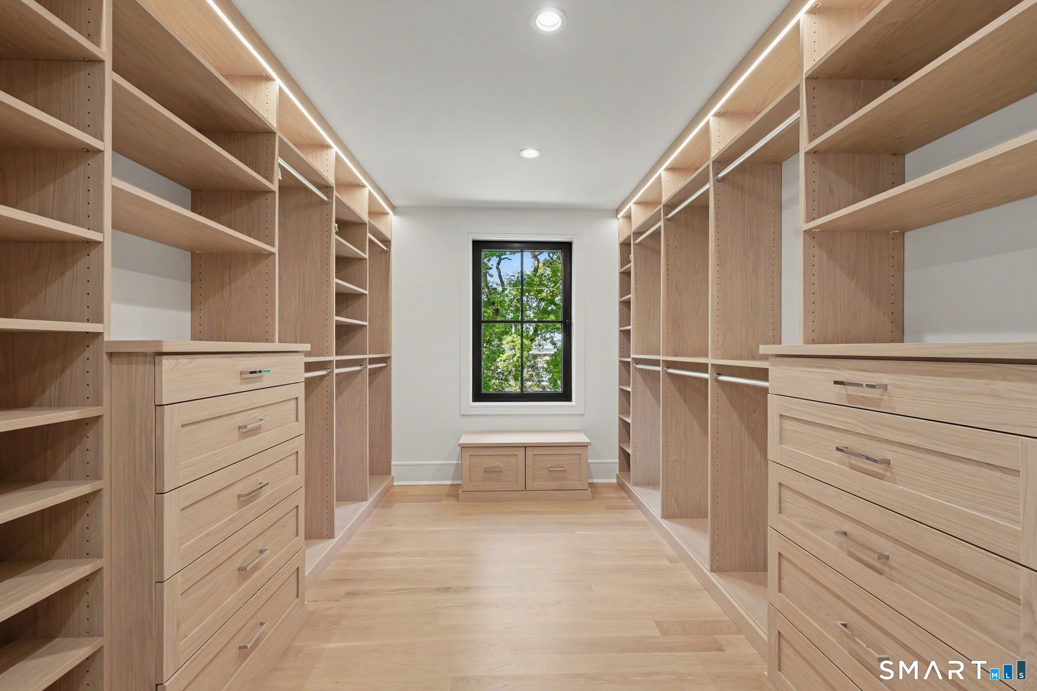 8 Somerset photo 22