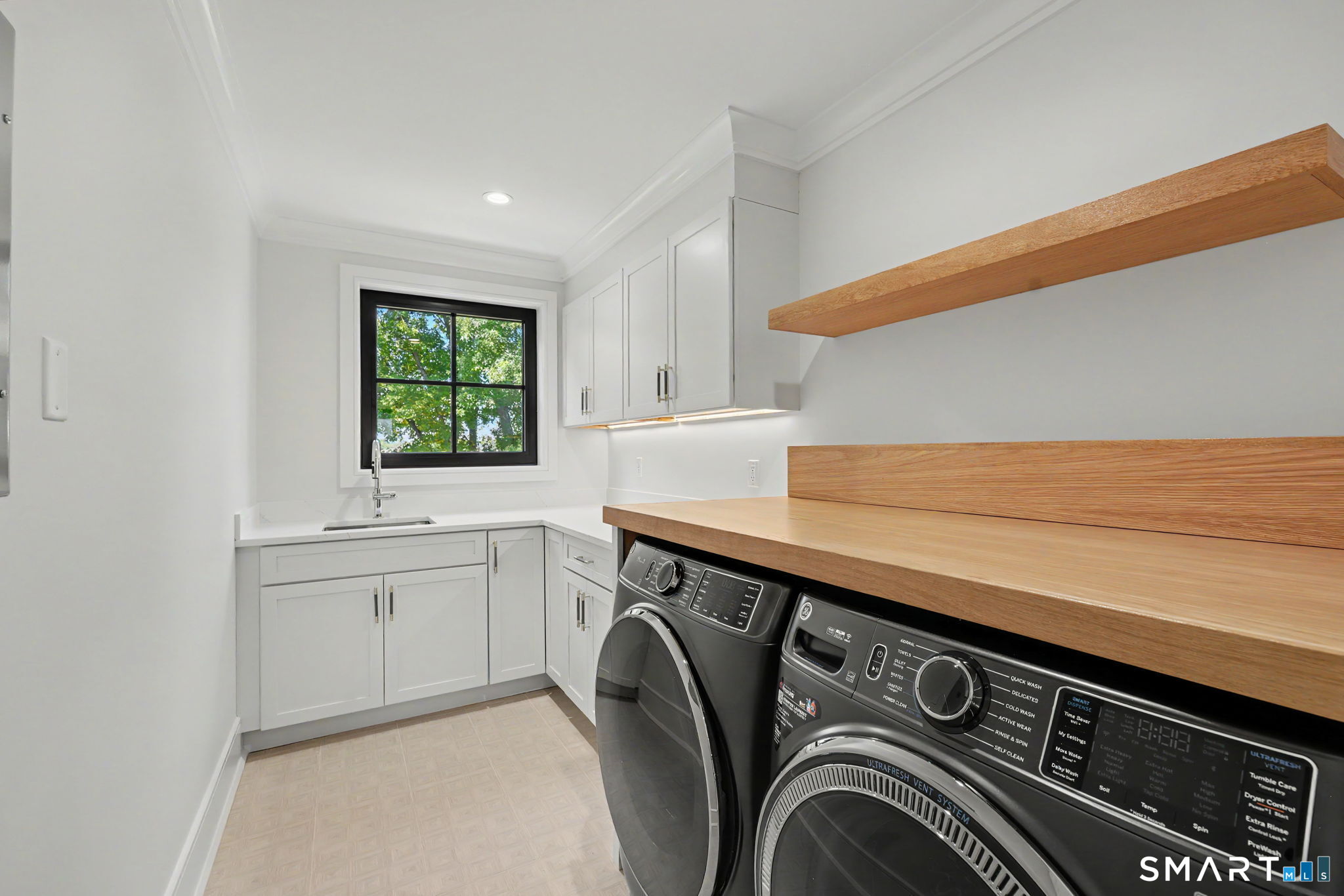 8 Somerset photo 23