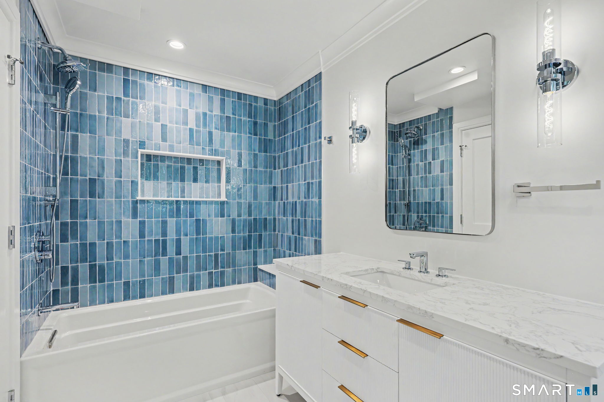 8 Somerset photo 25