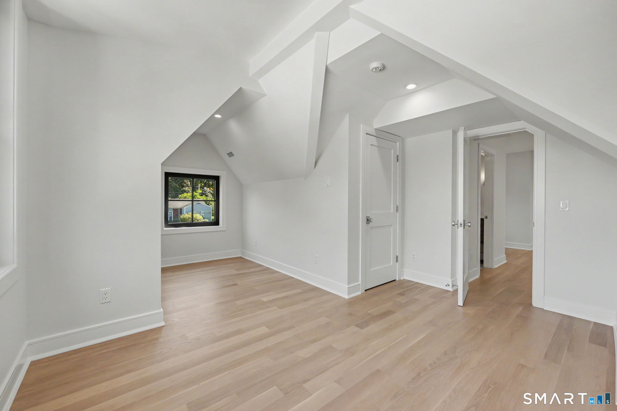 8 Somerset Lane — photo 26