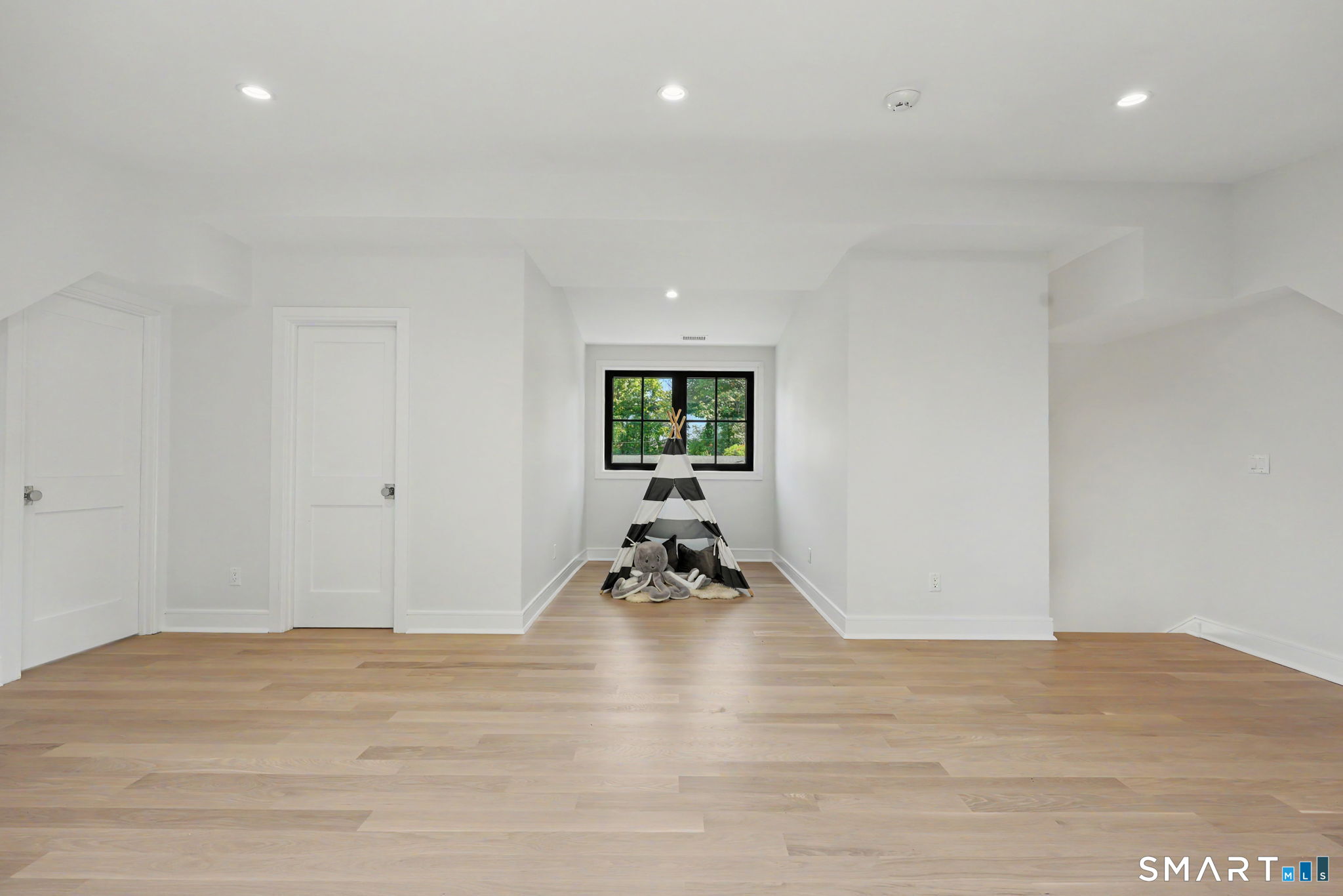 8 Somerset Lane — photo 27