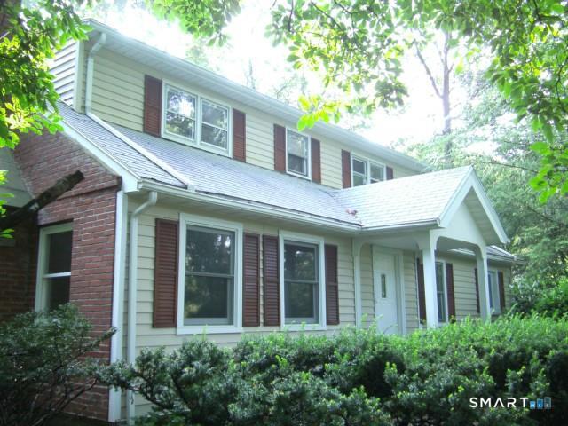 Foto 5 de Casa en renta en 407 West Hill Road, Stamford, CT — $6,700/mes