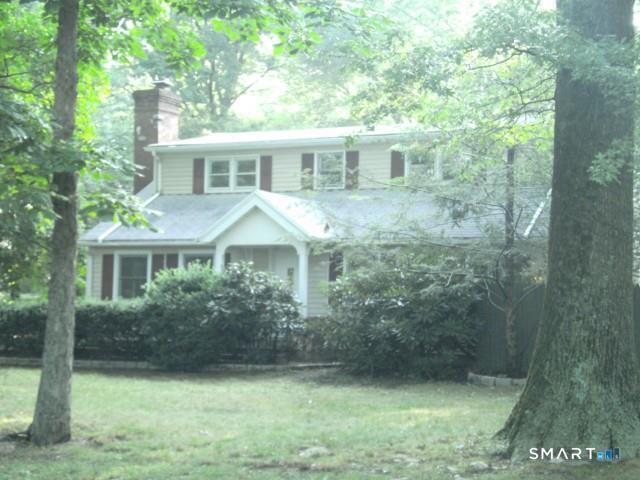 Foto 6 de Casa en renta en 407 West Hill Road, Stamford, CT — $6,700/mes