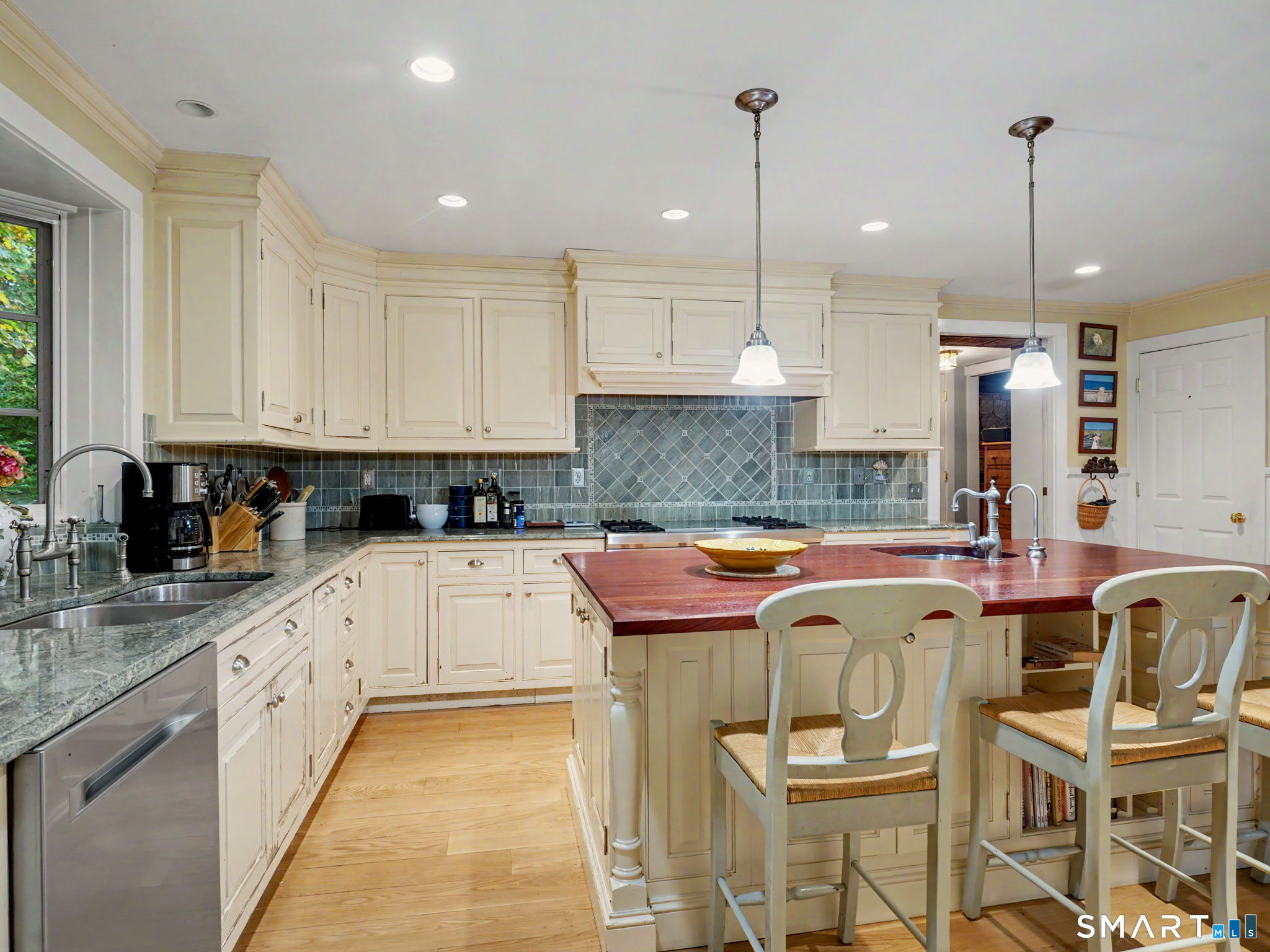 374 Flax Hill Road — photo 17