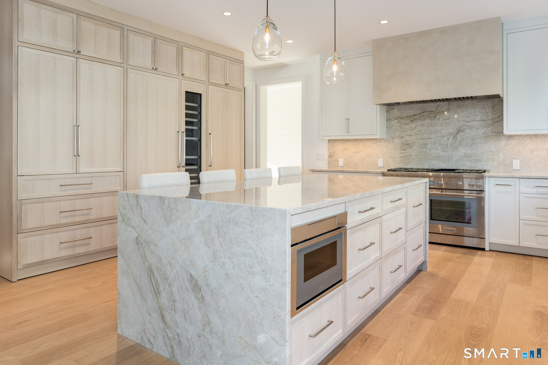 24 Oak Grove photo 11