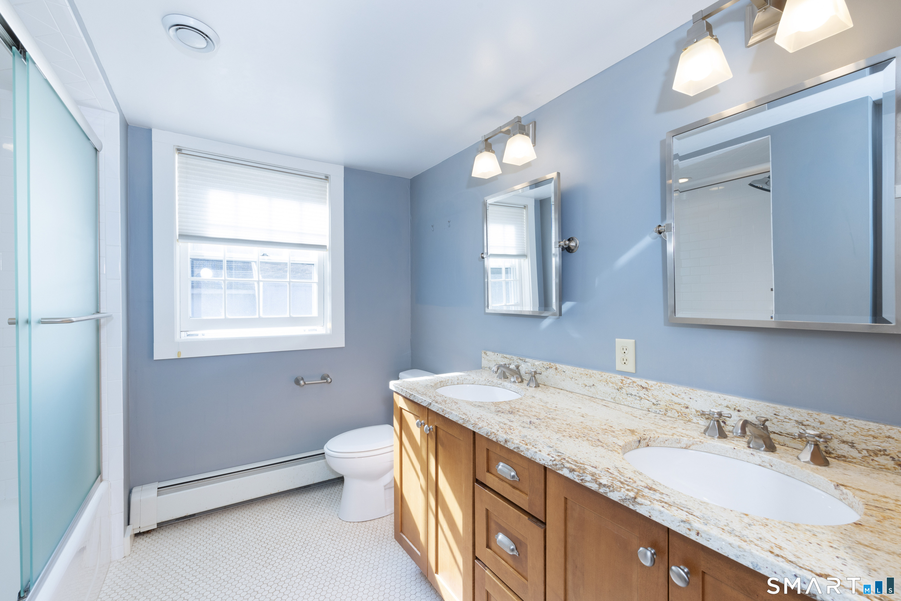 321 Boston Street photo 18
