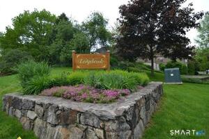 5 Ledgebrook Drive