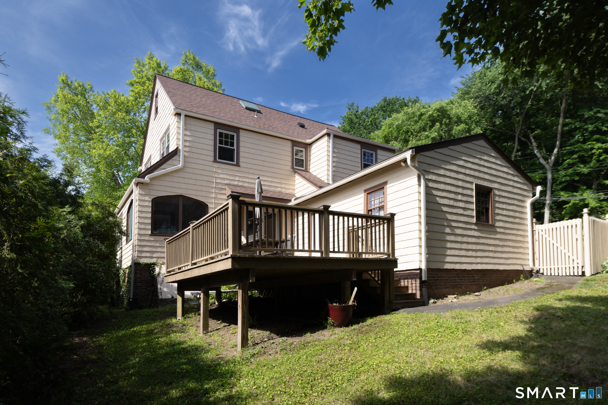 127 Roger Road photo 34