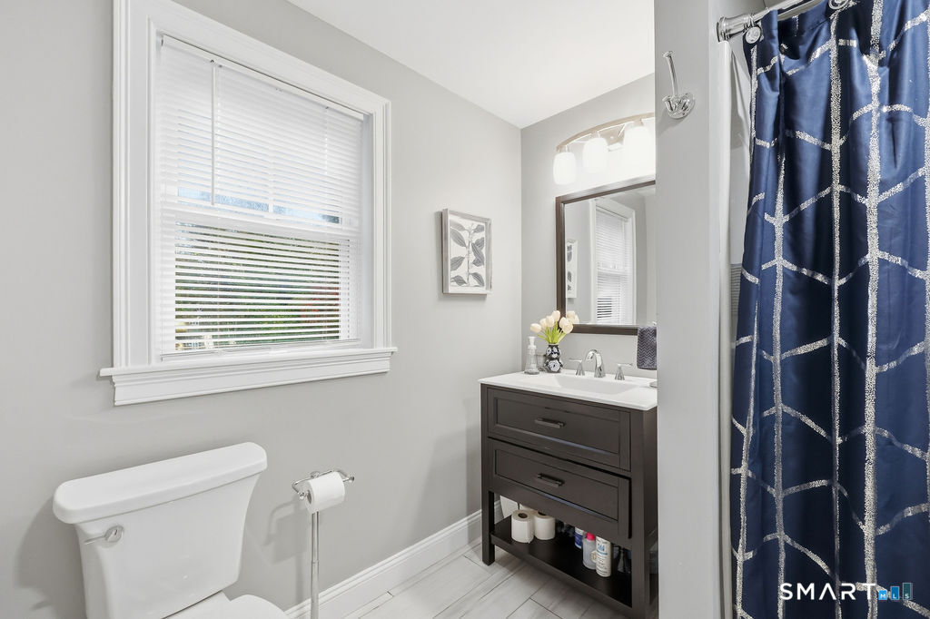 11 Fairlawn Street photo 16