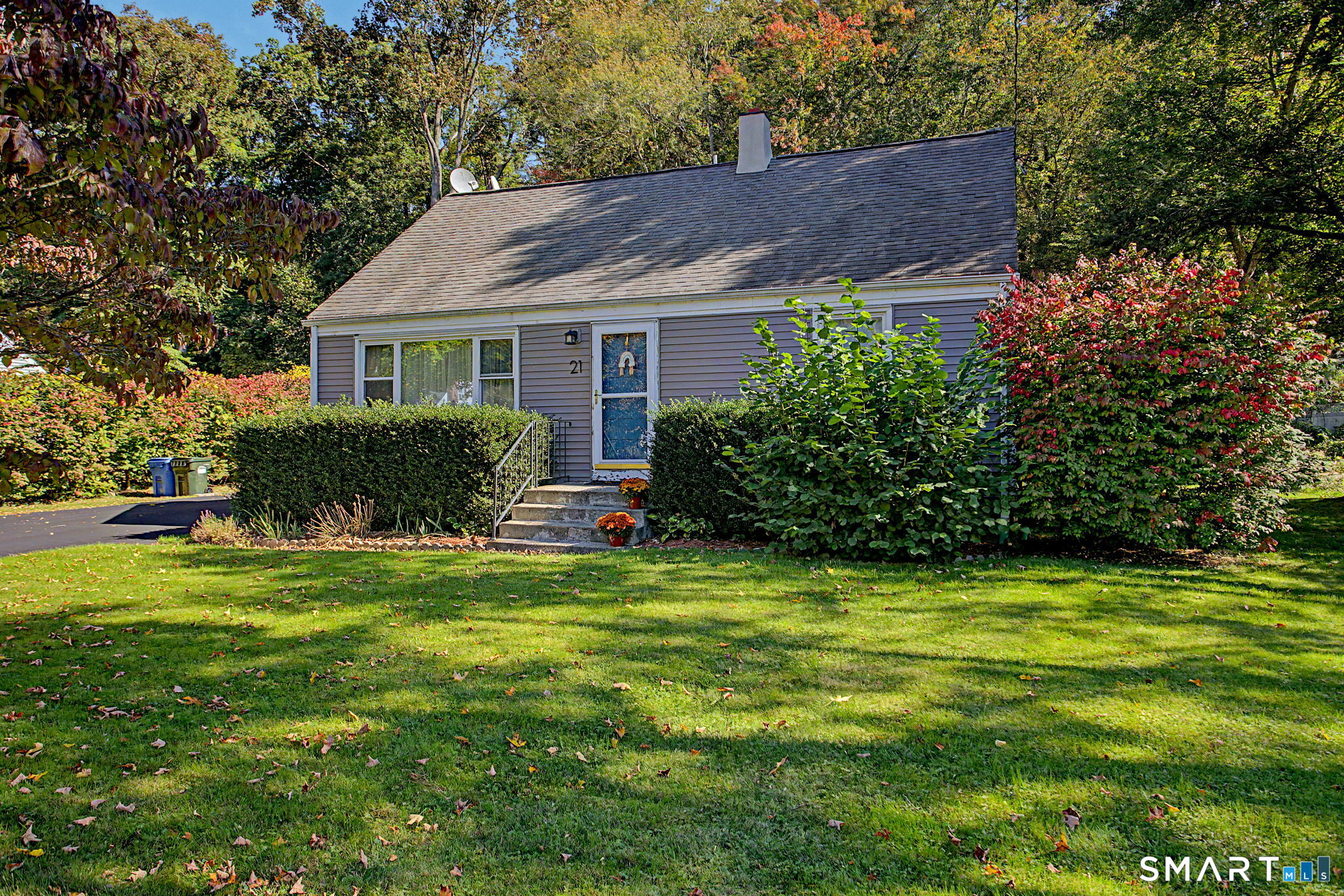 Welcome home to this charming Cape offering 4 bedrooms and 2 full bathrooms! Featuring a spacious eat-in kitchen, this home offers a comfortable and functional layout. One of the standout features is the beautiful, large, flat backyard, providing endless possibilities for outdoor enjoyment, gardening, summer gatherings, and play. With its classic Cape-style charm, versatile living space, and wonderful outdoor setting, this home is full of potential and ready for its next owner to make it their own. Don't miss this wonderful opportunity!