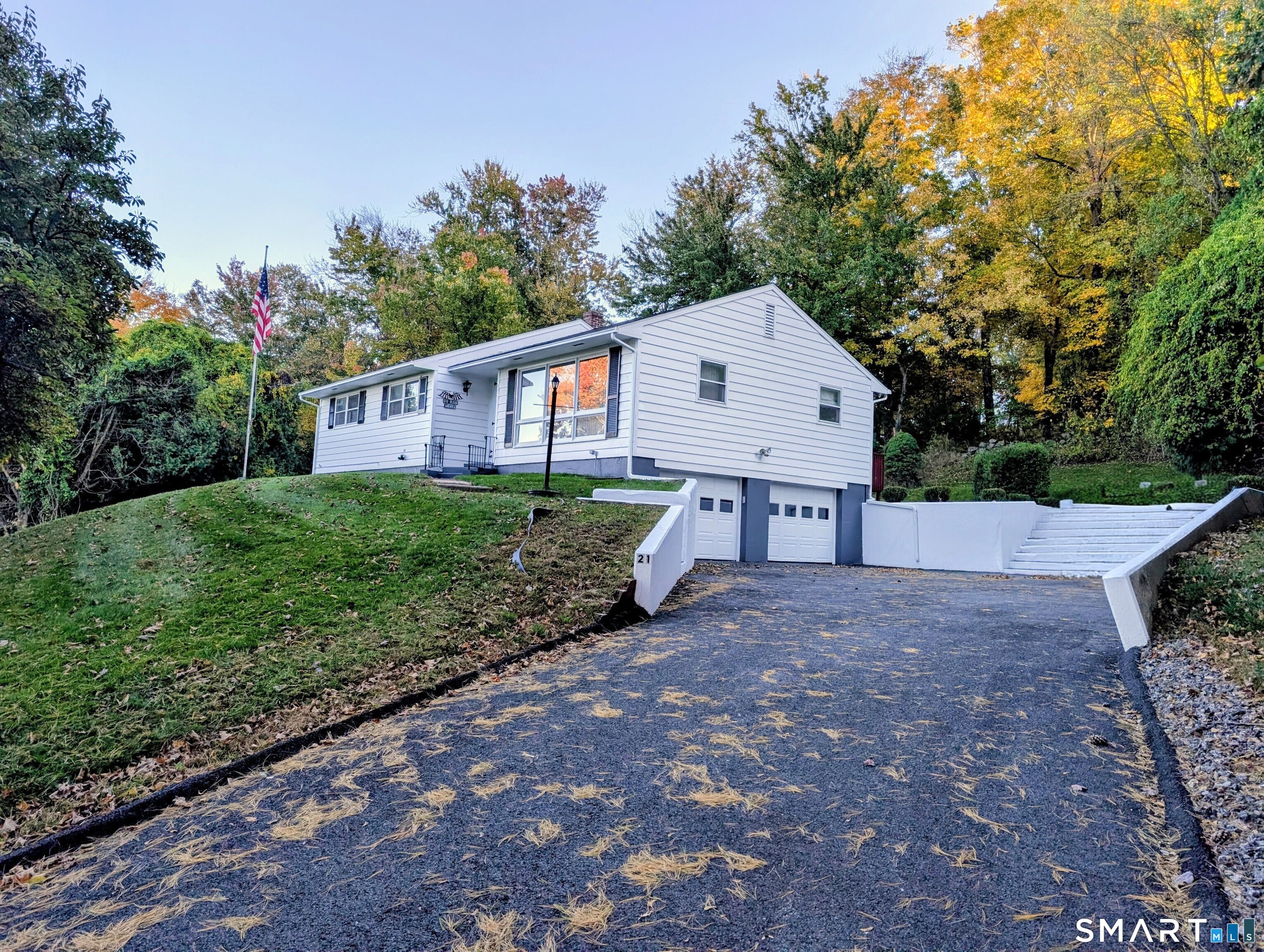 21 Fox Den Road