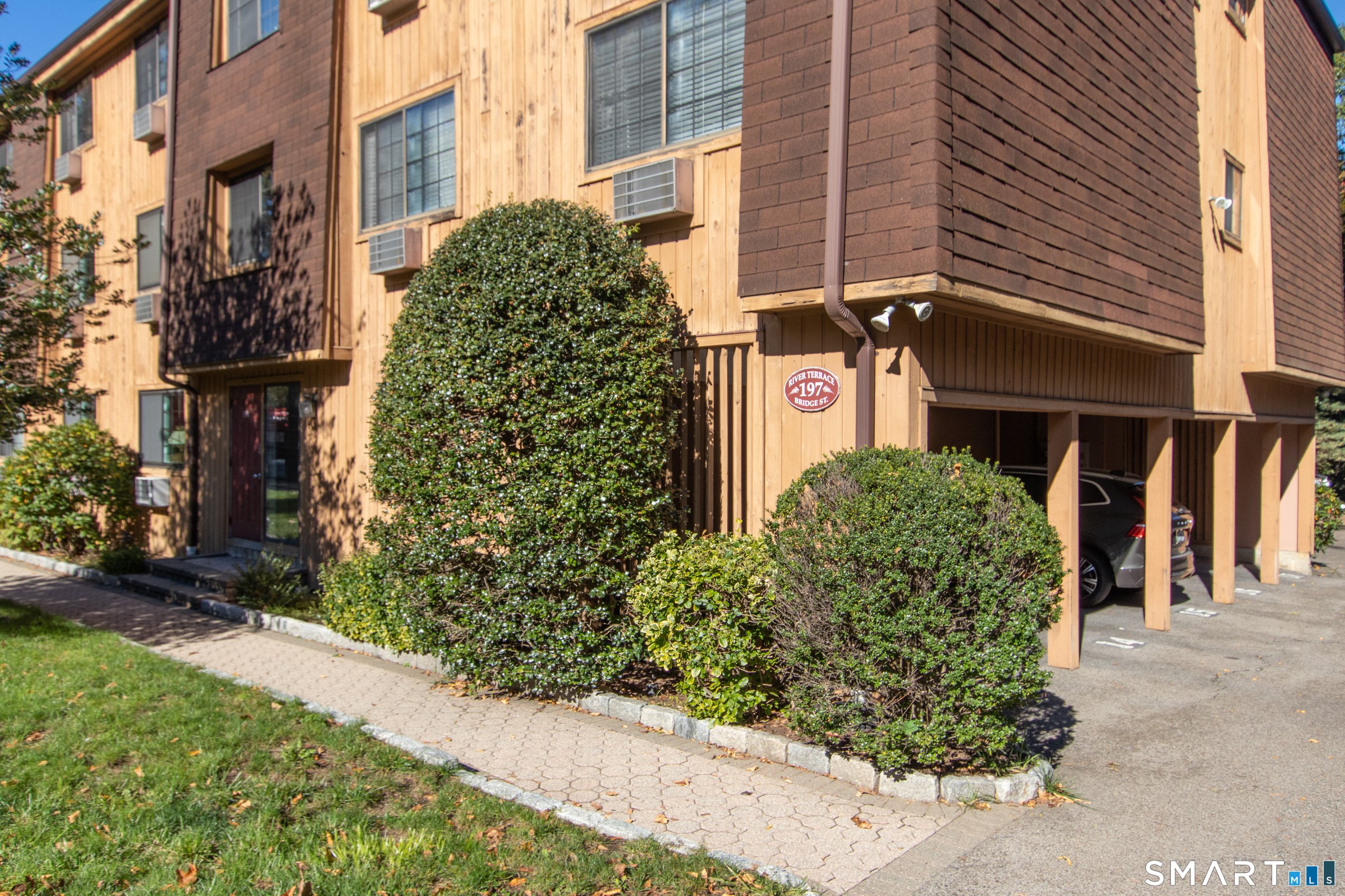 197 Bridge Street, Unit 9 — photo 37