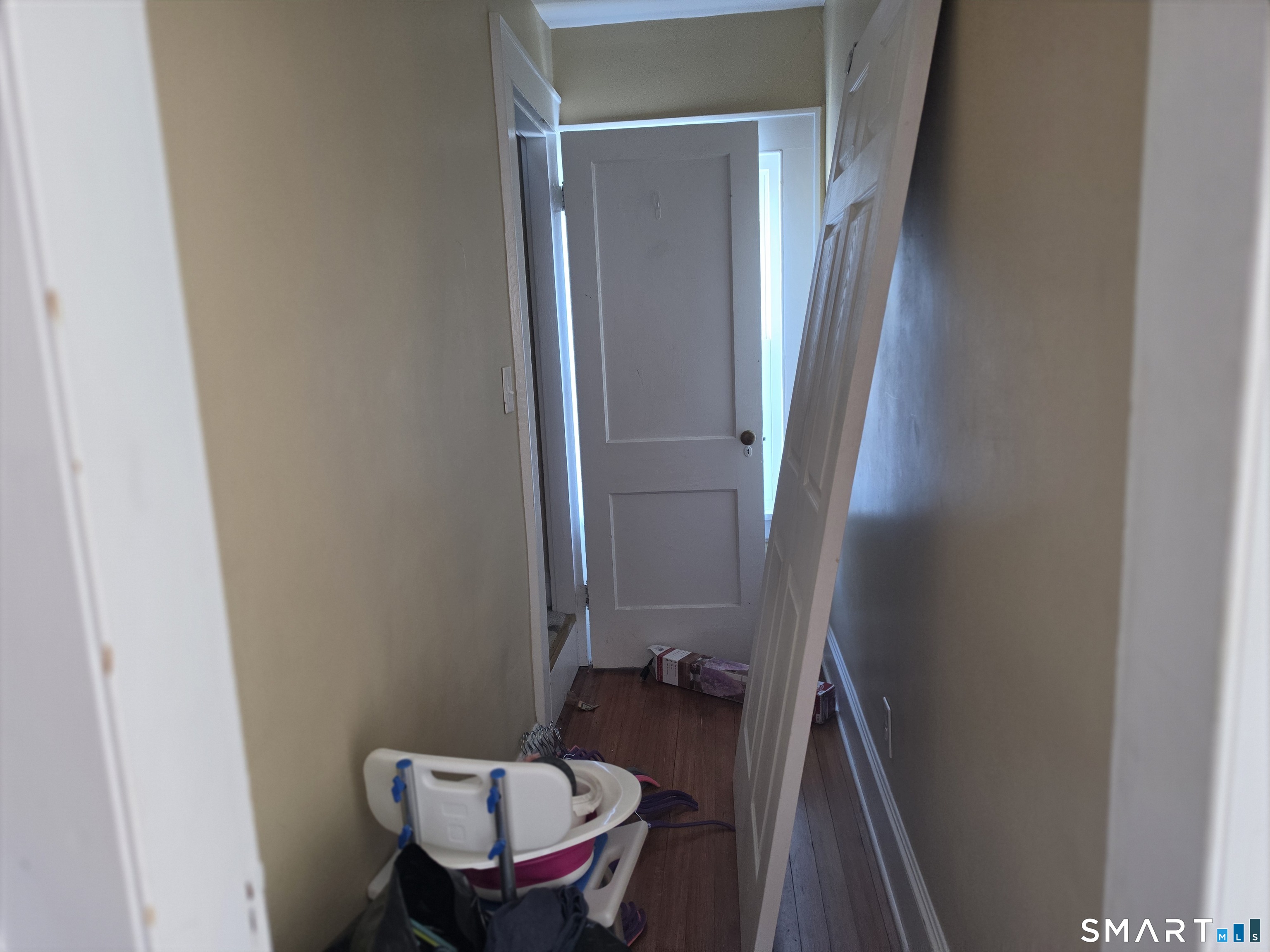 437 Woodstock Avenue photo 16
