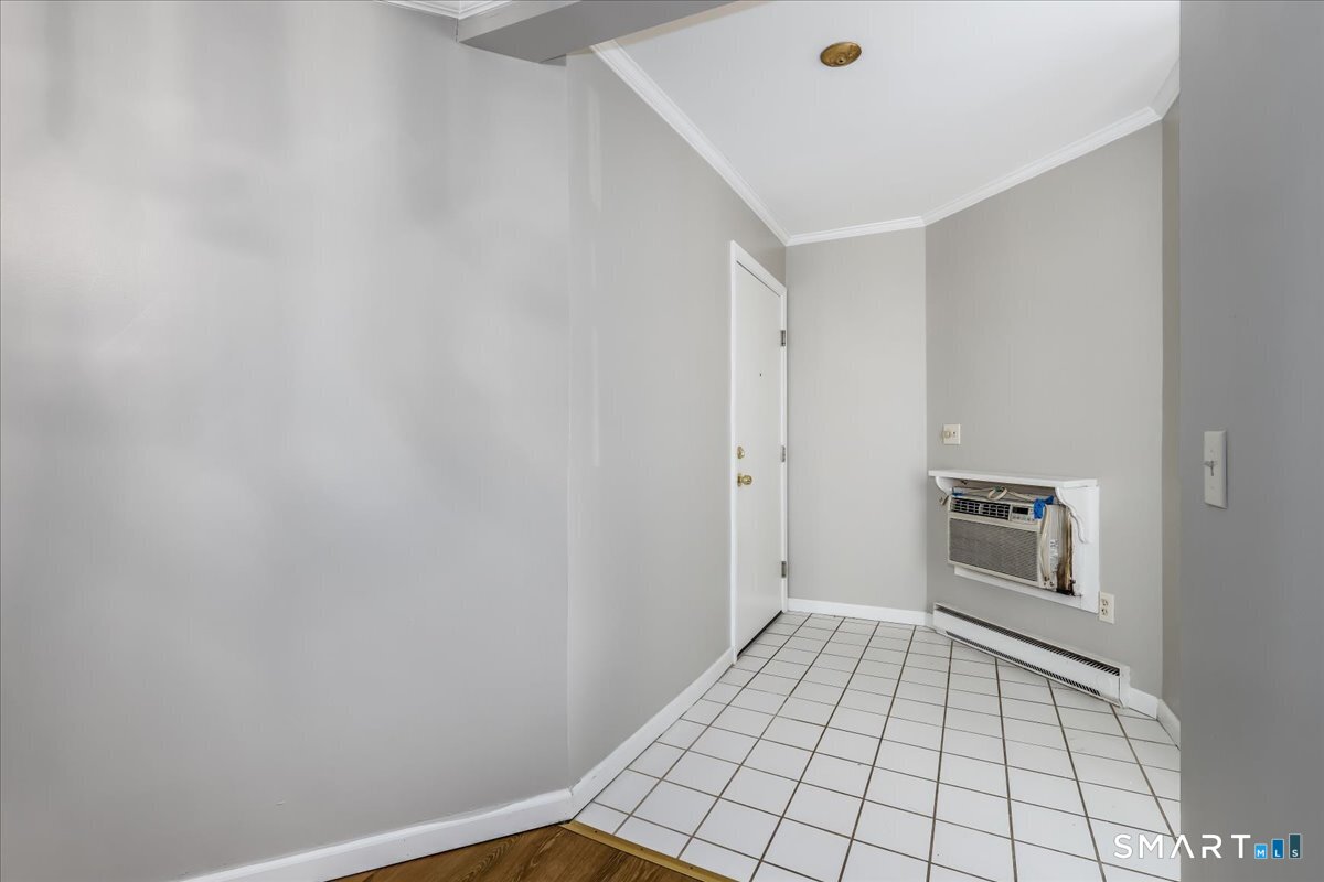 40 Candlewood Lake, Unit 4 photo 10