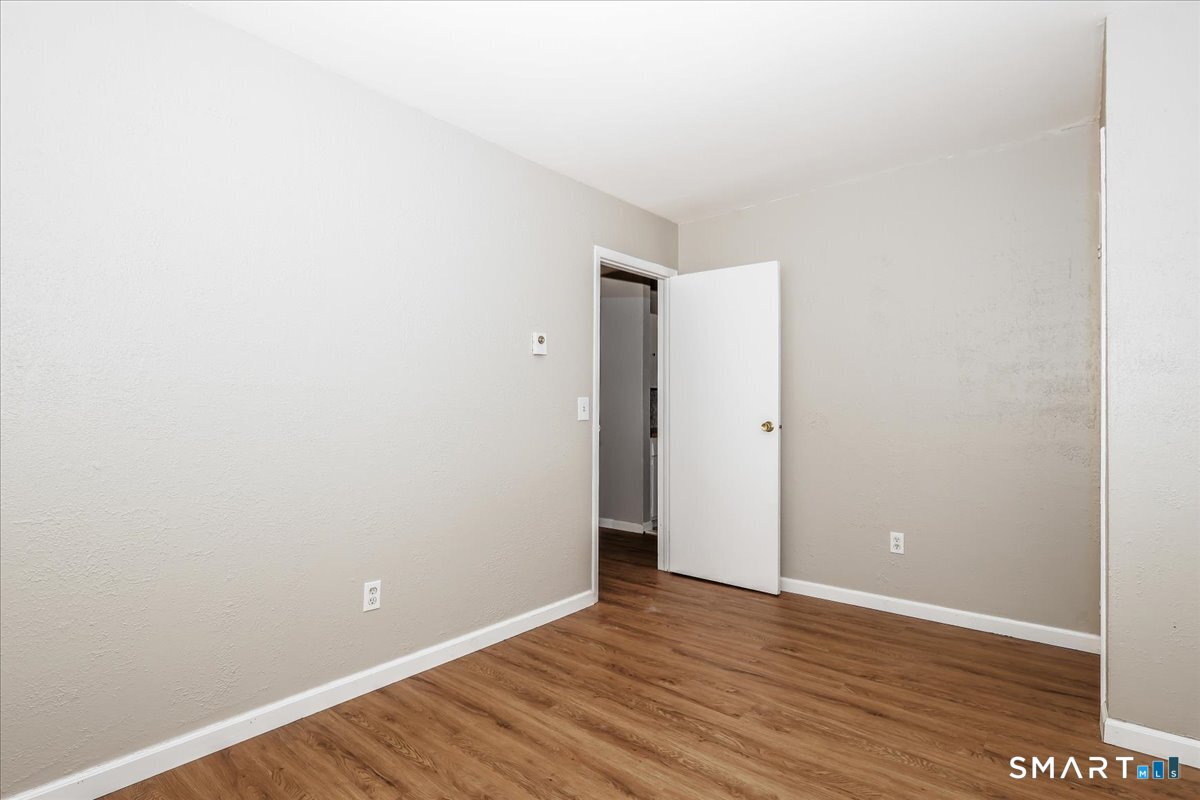 40 Candlewood Lake, Unit 4 photo 17