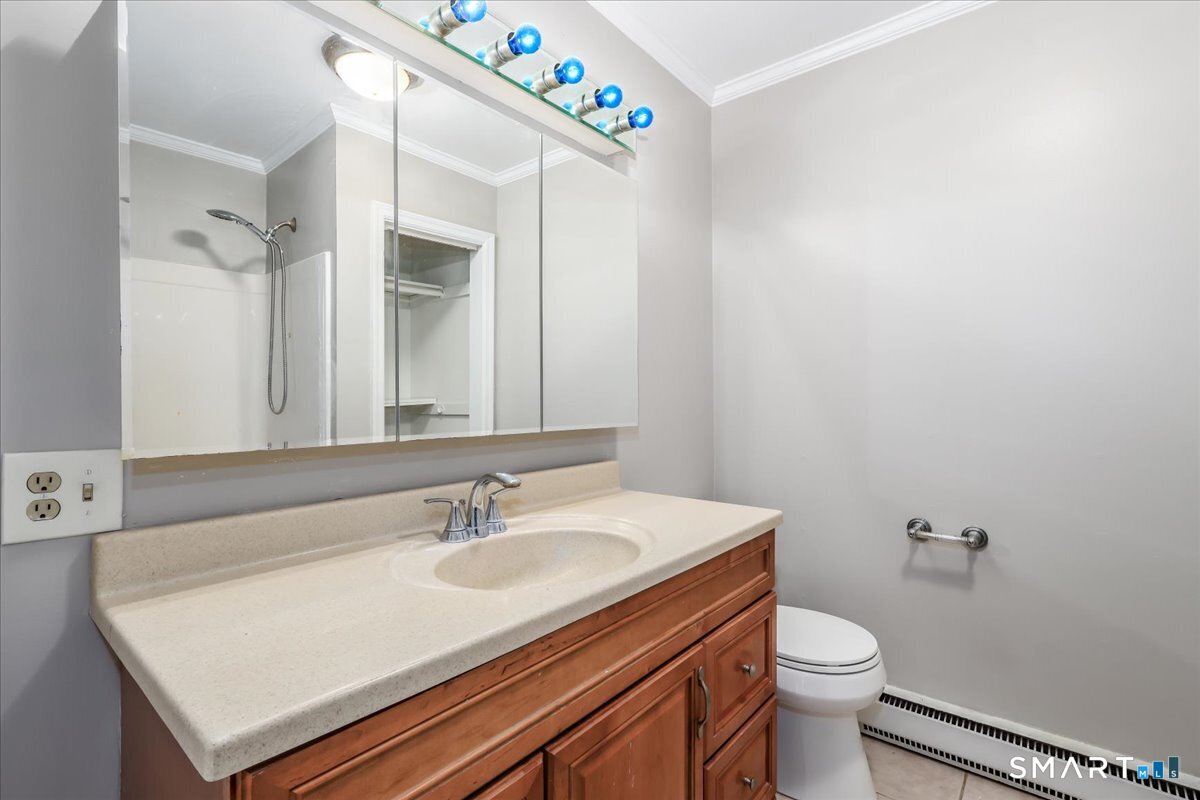 40 Candlewood Lake, Unit 4 photo 21