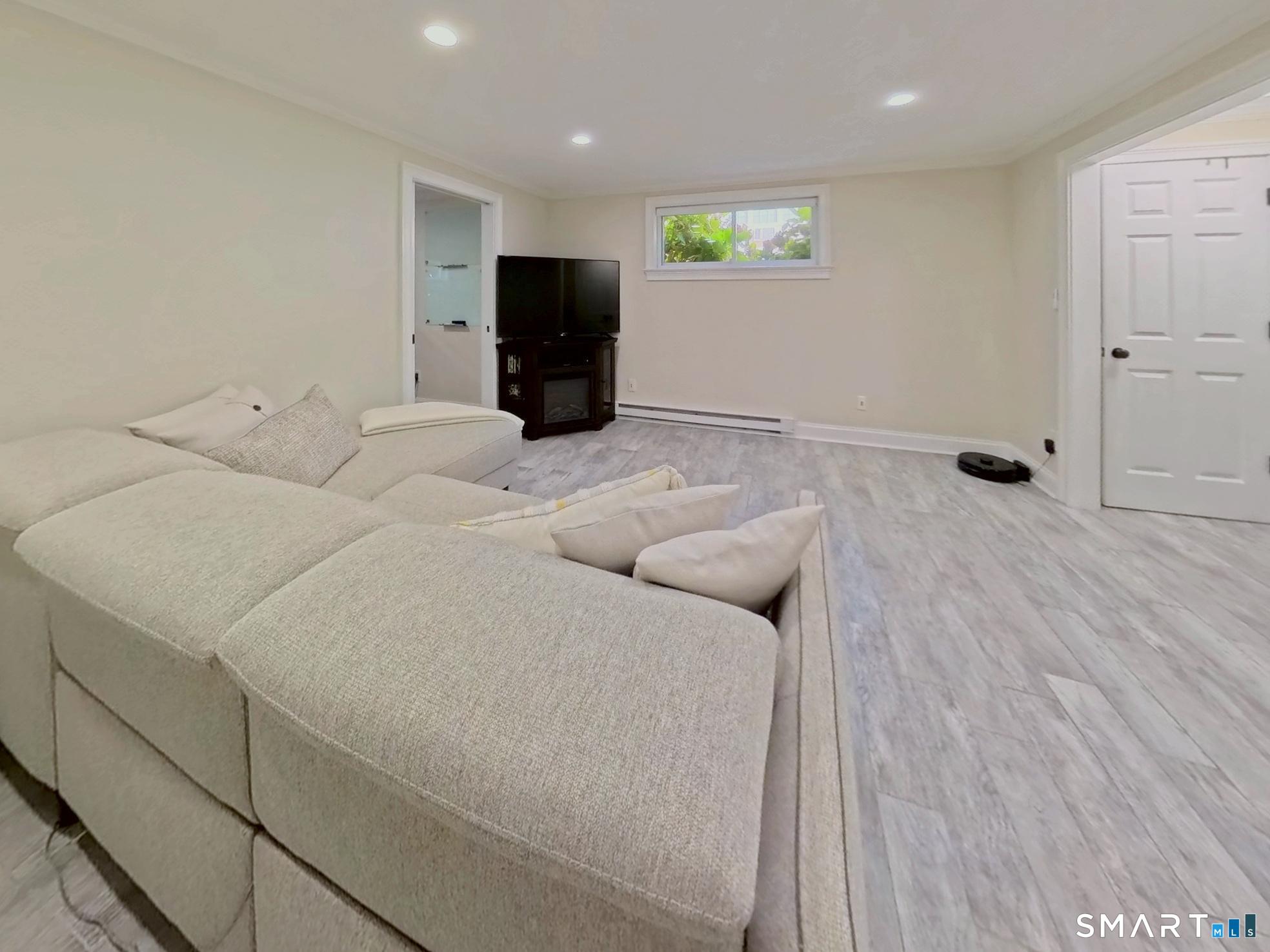 1307 Hope Street, Unit A1 — photo 25