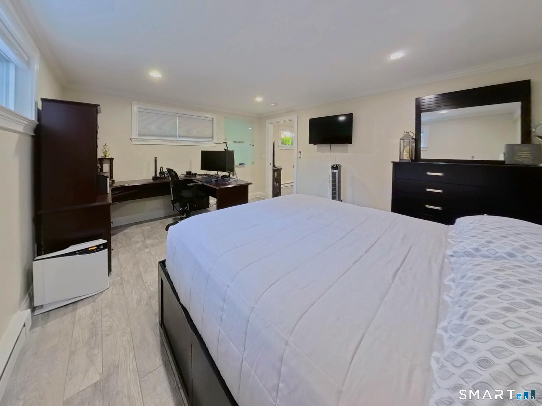 1307 Hope Street, Unit A1 — photo 30