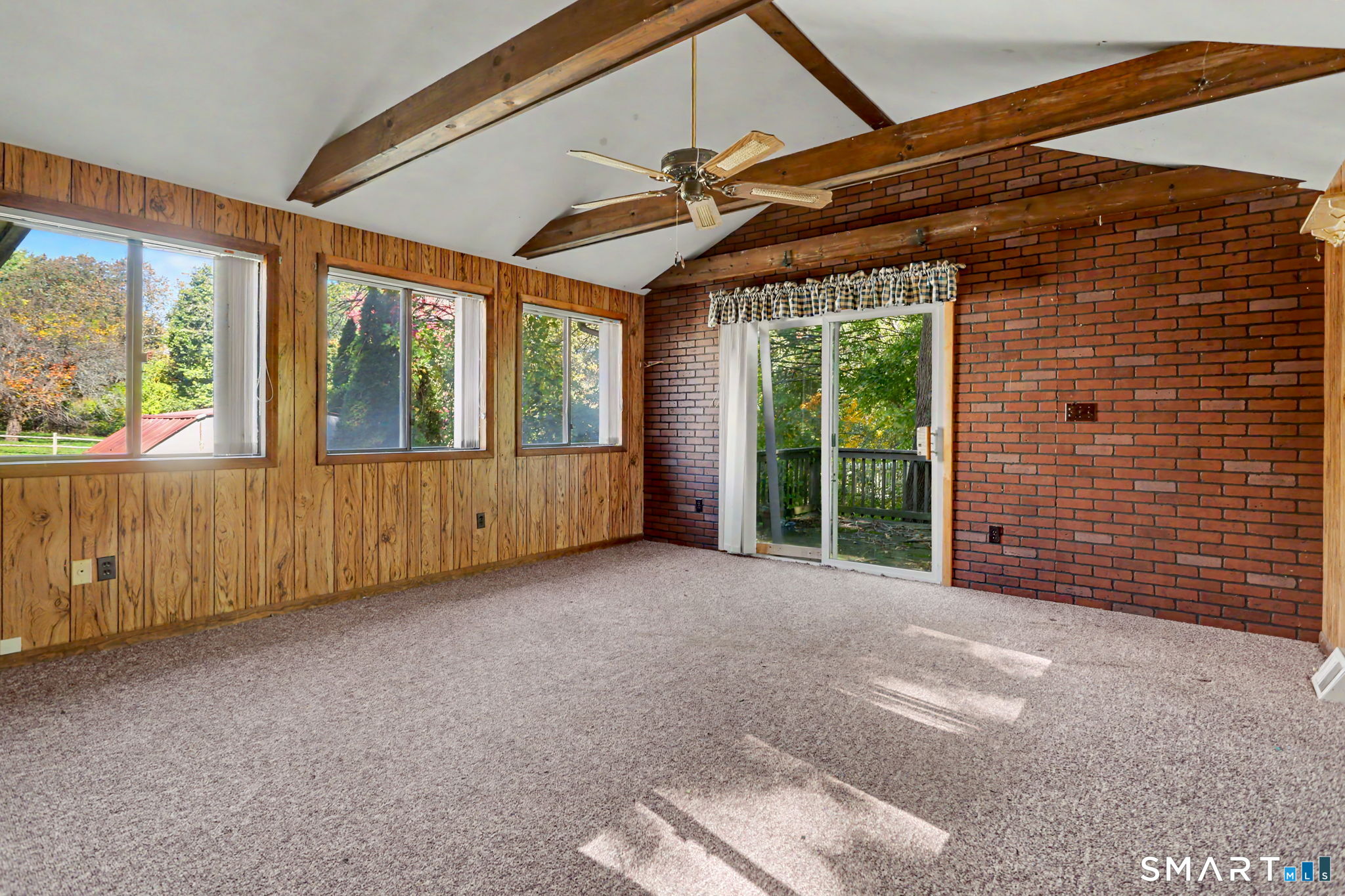 1746 Huntington Road photo 16