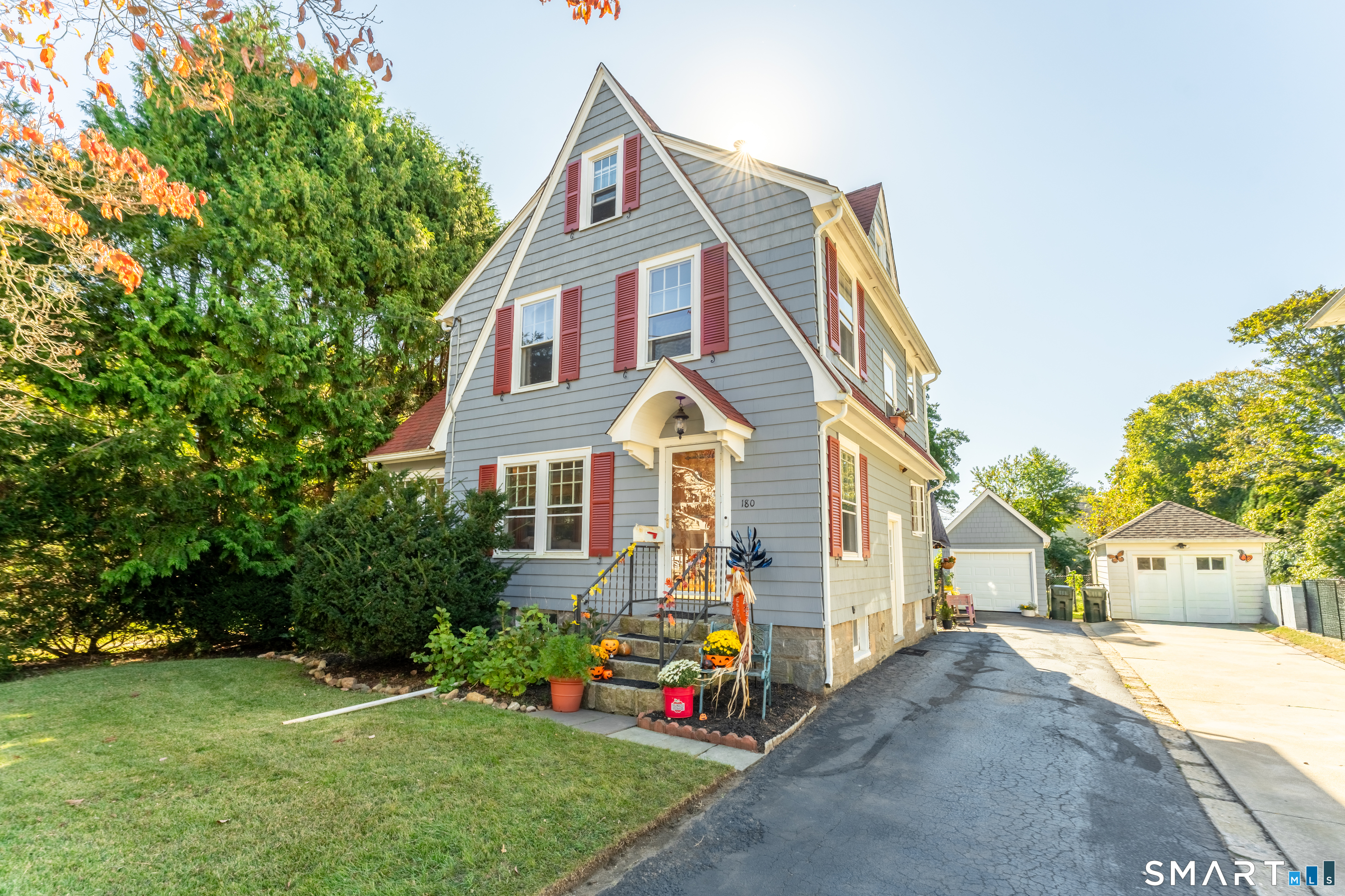 180 Gardner Avenue