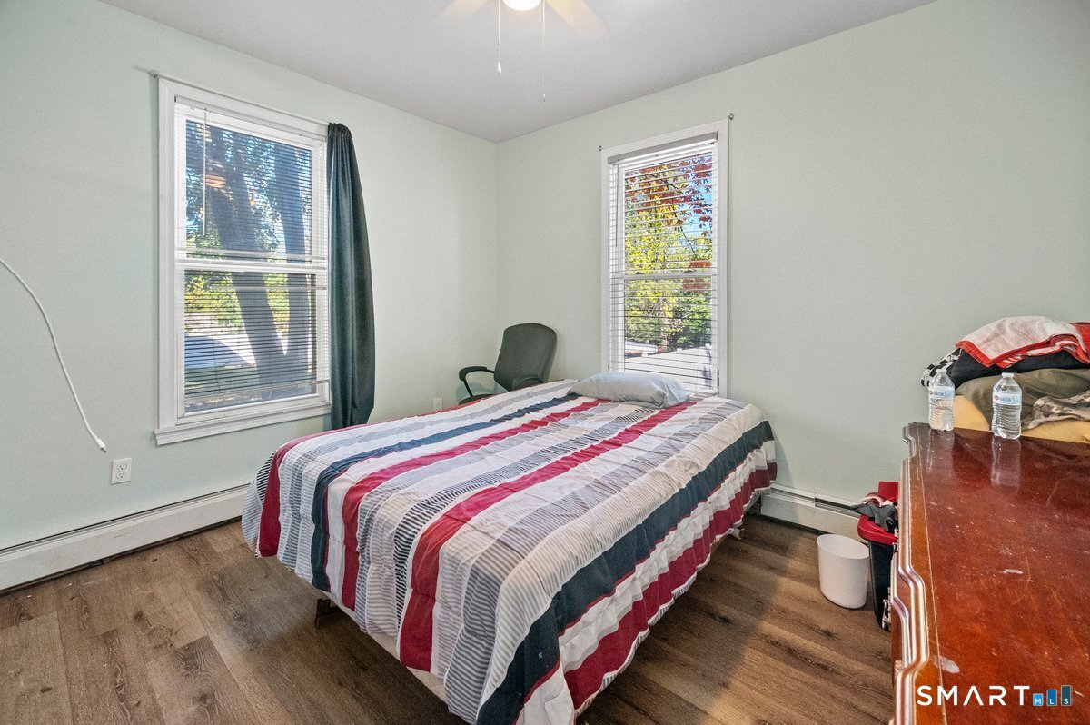 210 Maple Street photo 18