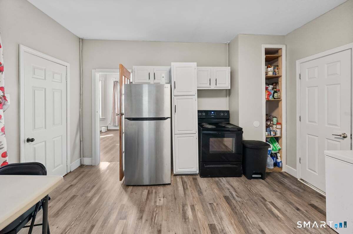 210 Maple Street photo 14