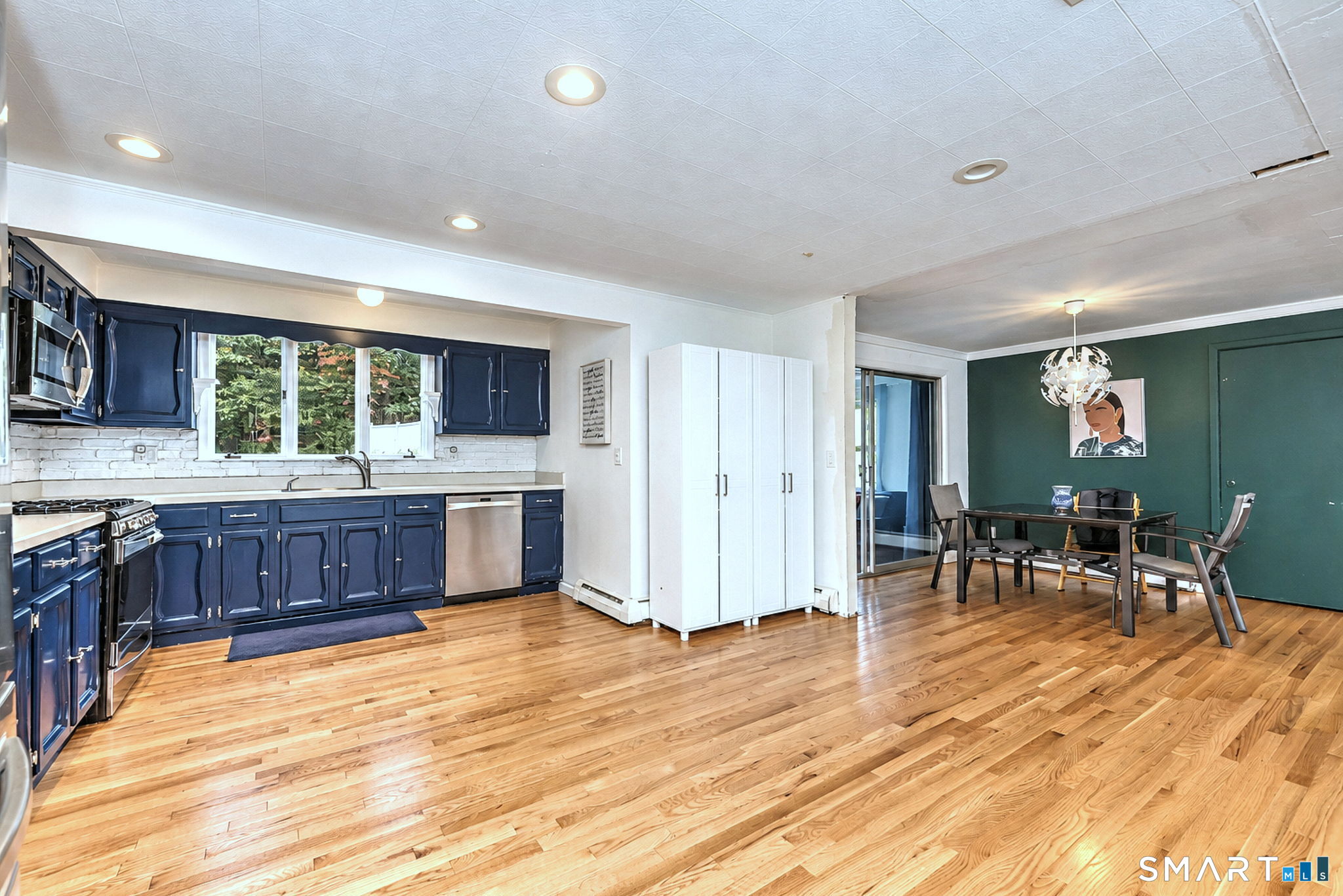 109 Saint Charles Avenue — photo 14
