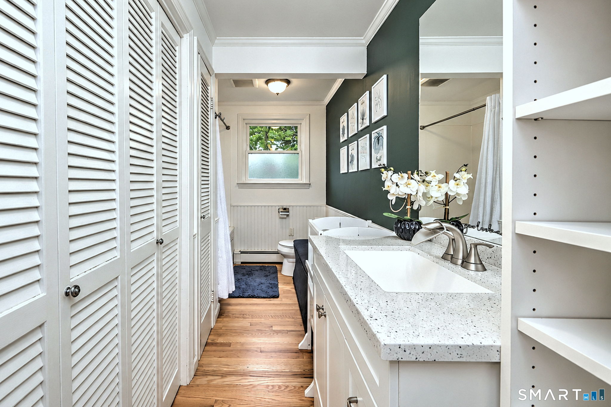 109 Saint Charles Avenue — photo 28