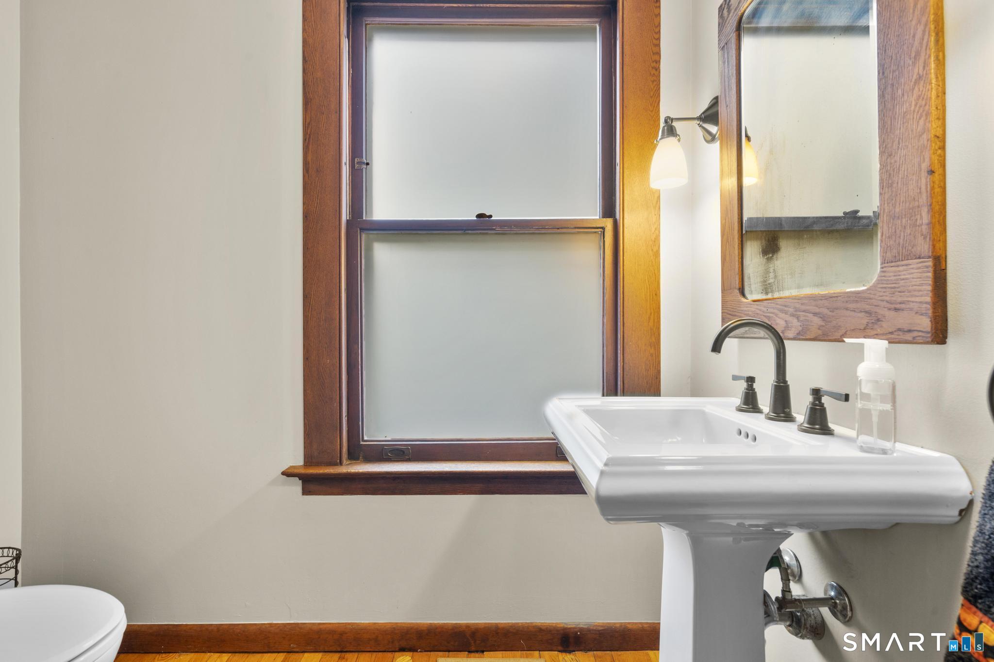 147 Alden Avenue photo 12