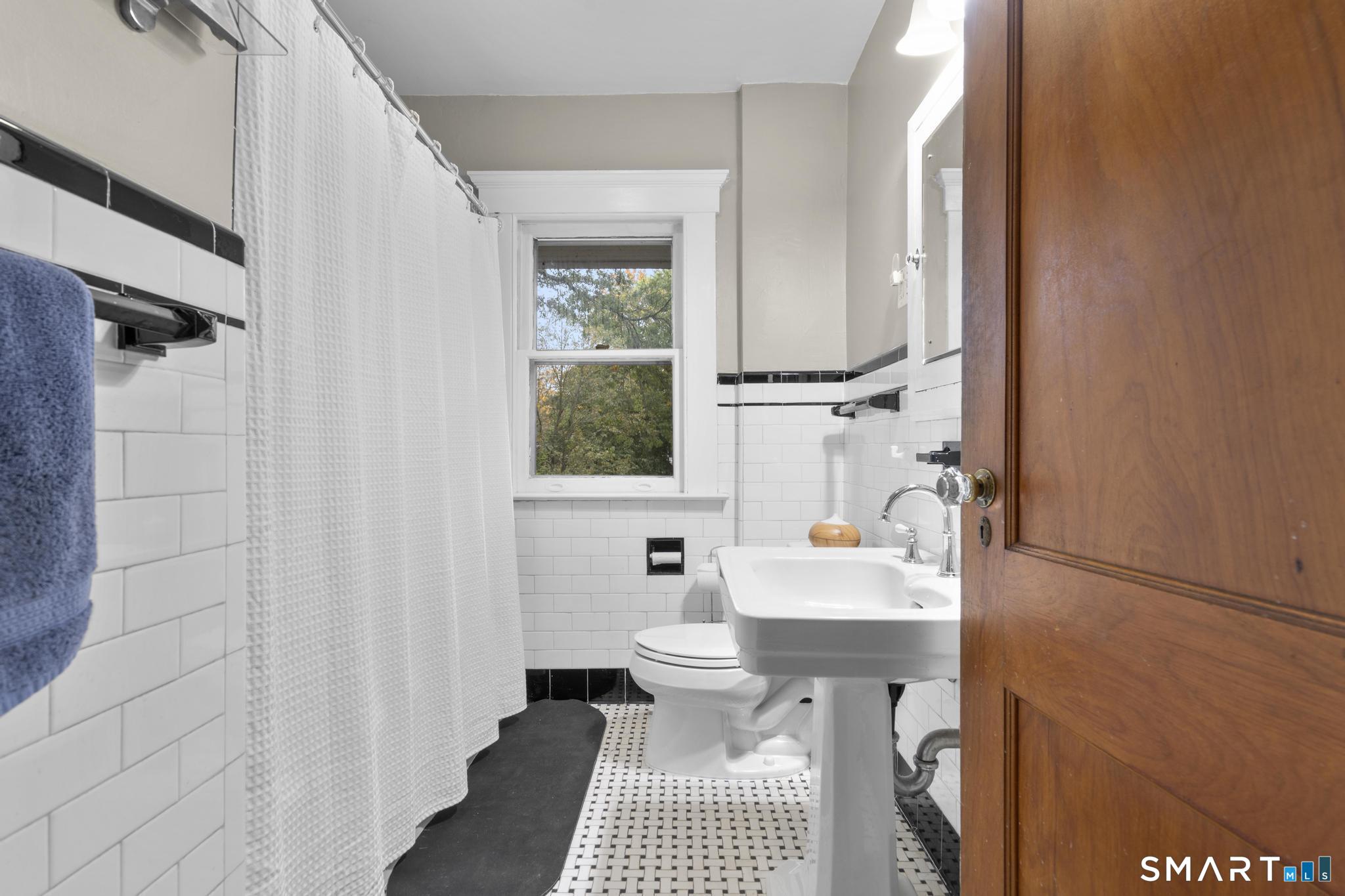 147 Alden Avenue photo 30