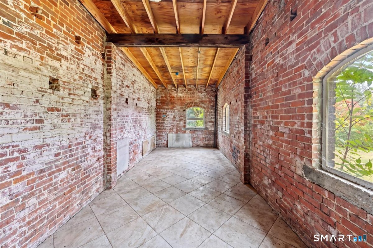 78 Clover Street photo 27