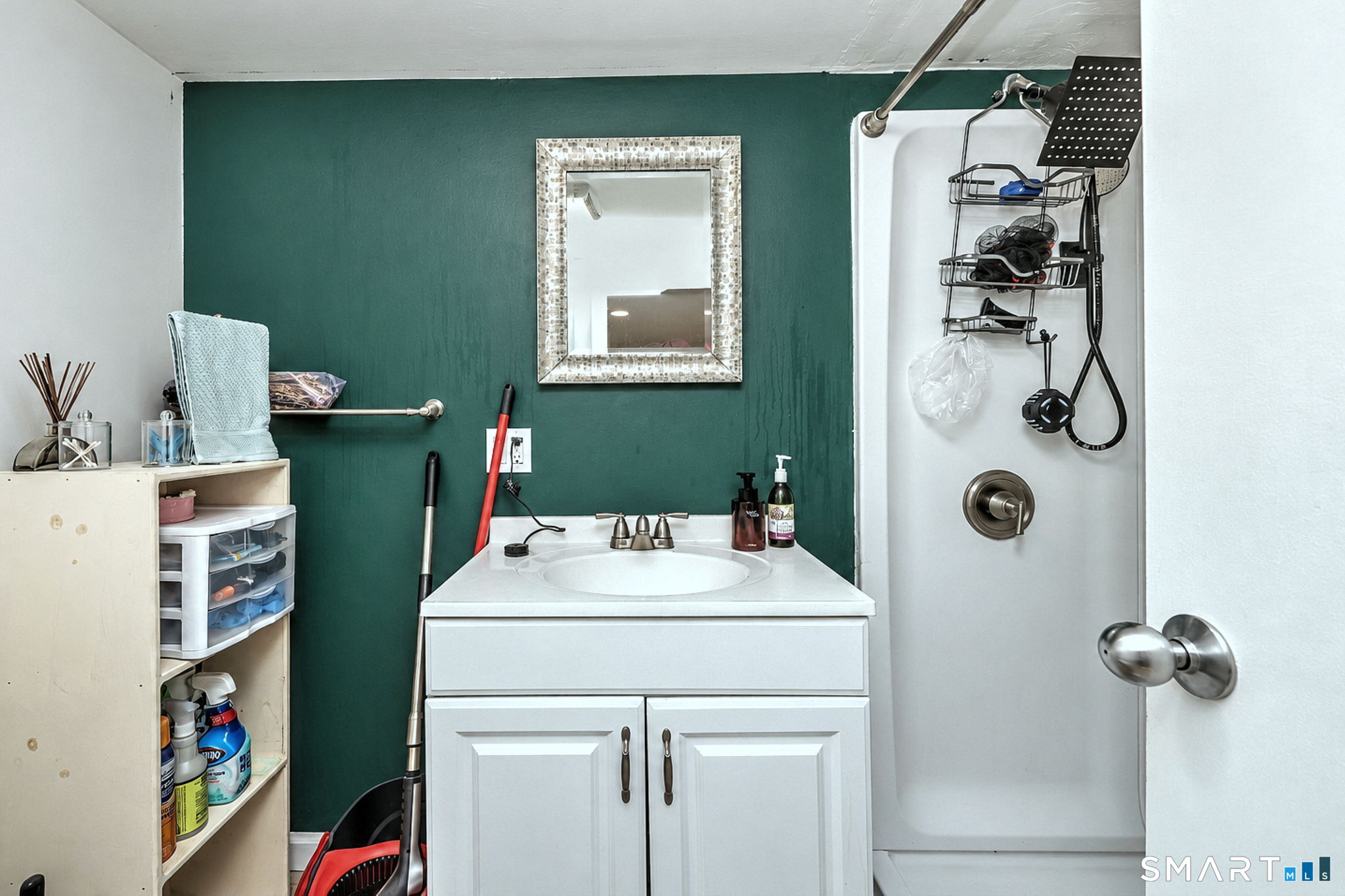 109 Saint Charles Avenue — photo 40