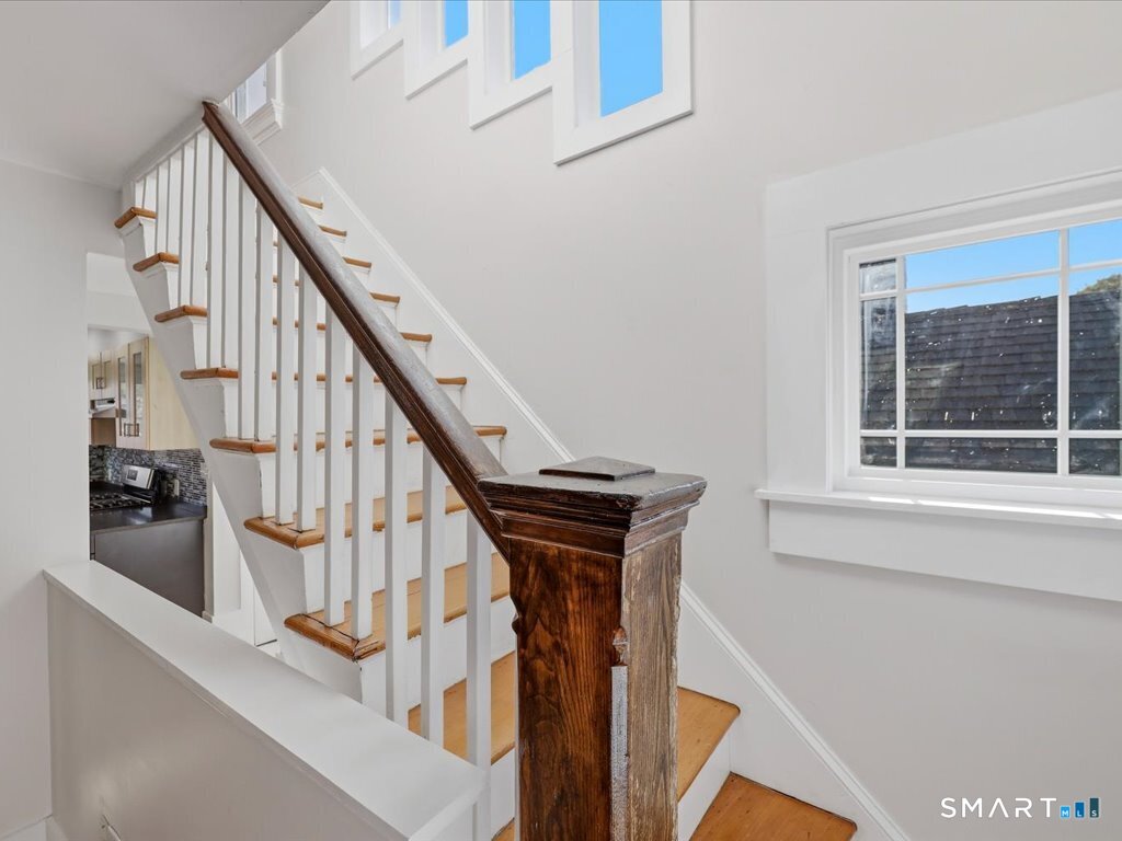 41 Florence Avenue photo 22