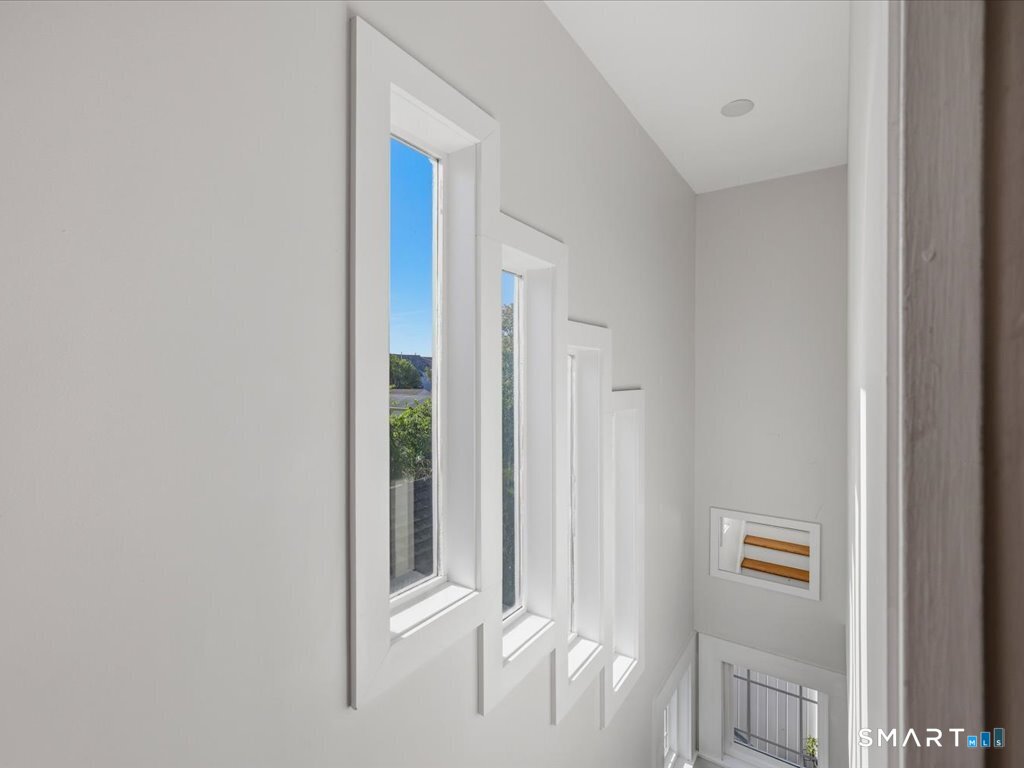 41 Florence Avenue photo 23