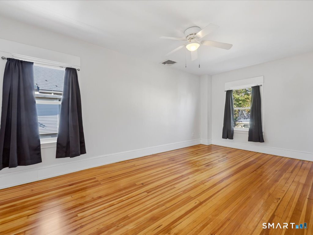 41 Florence Avenue photo 25