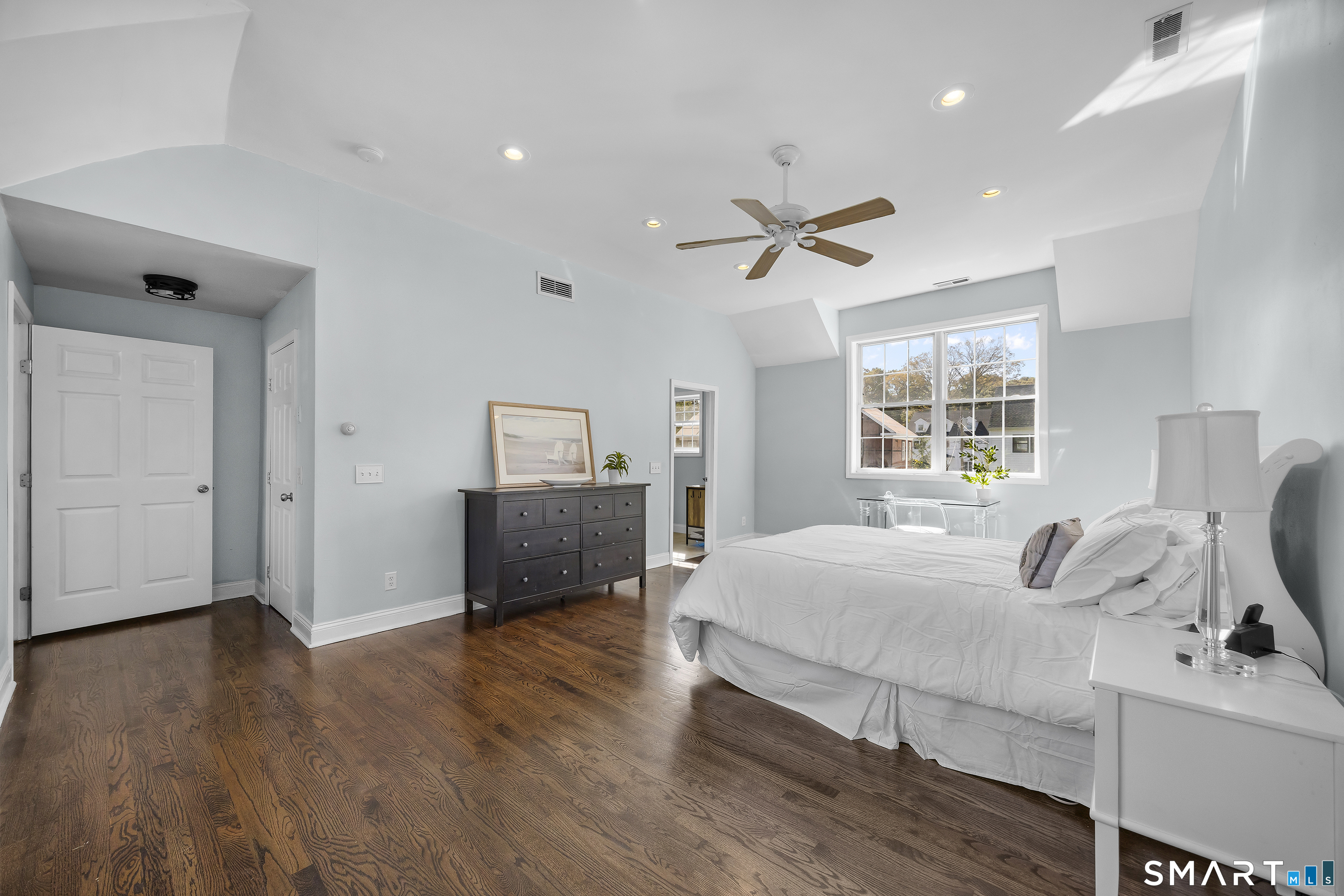 125 University Drive — photo 21