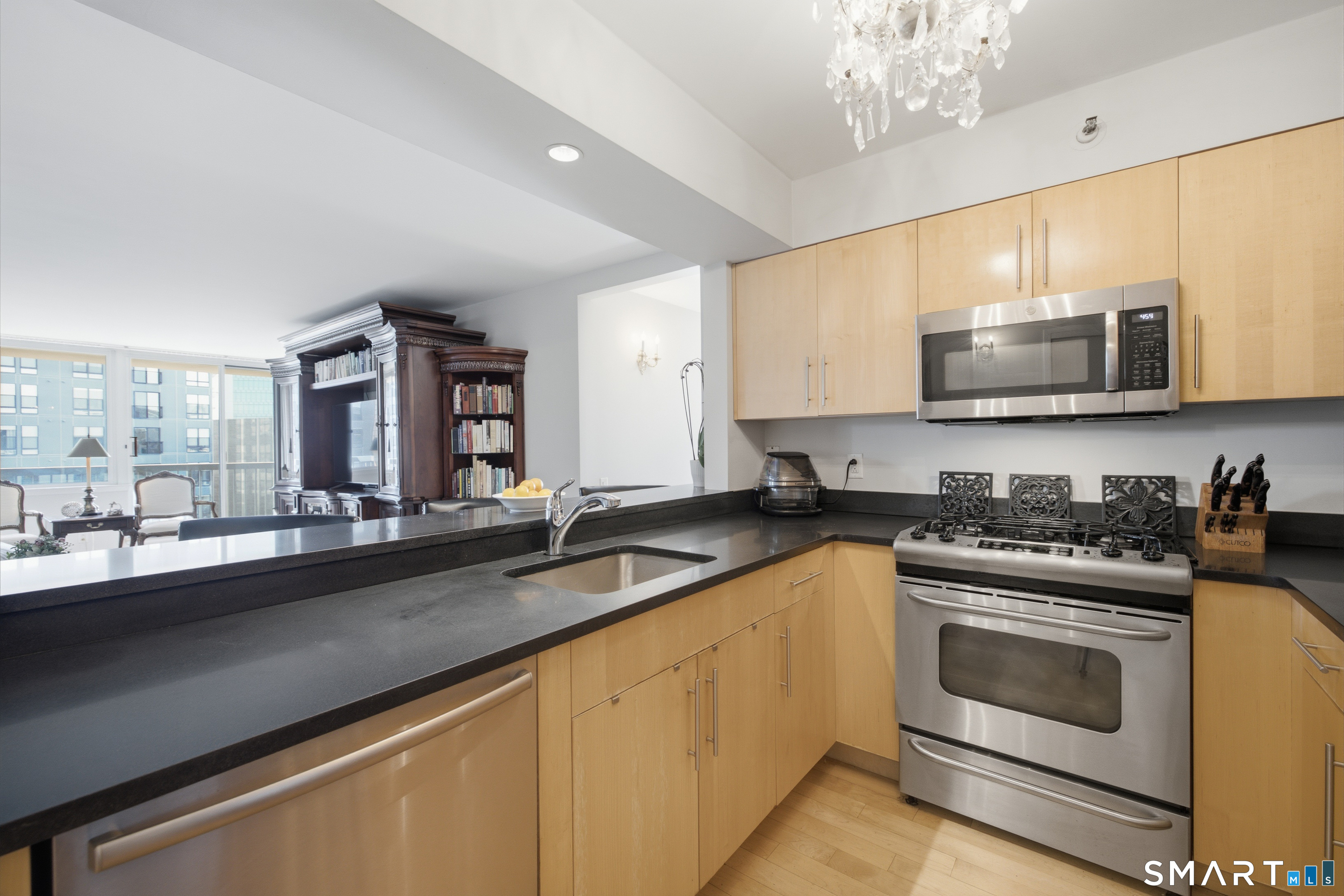 25 Forest Street, Unit 6L — photo 23