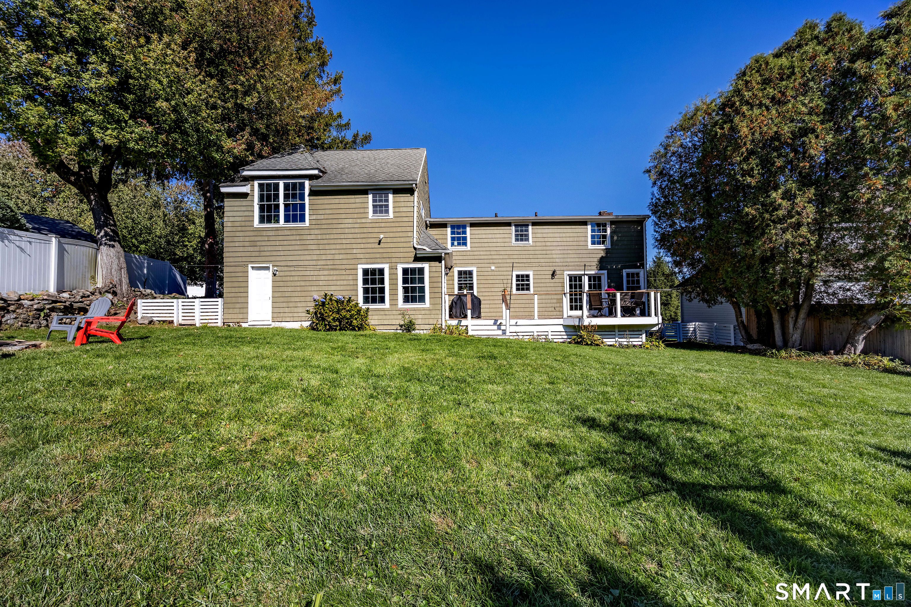 125 University Drive — photo 30