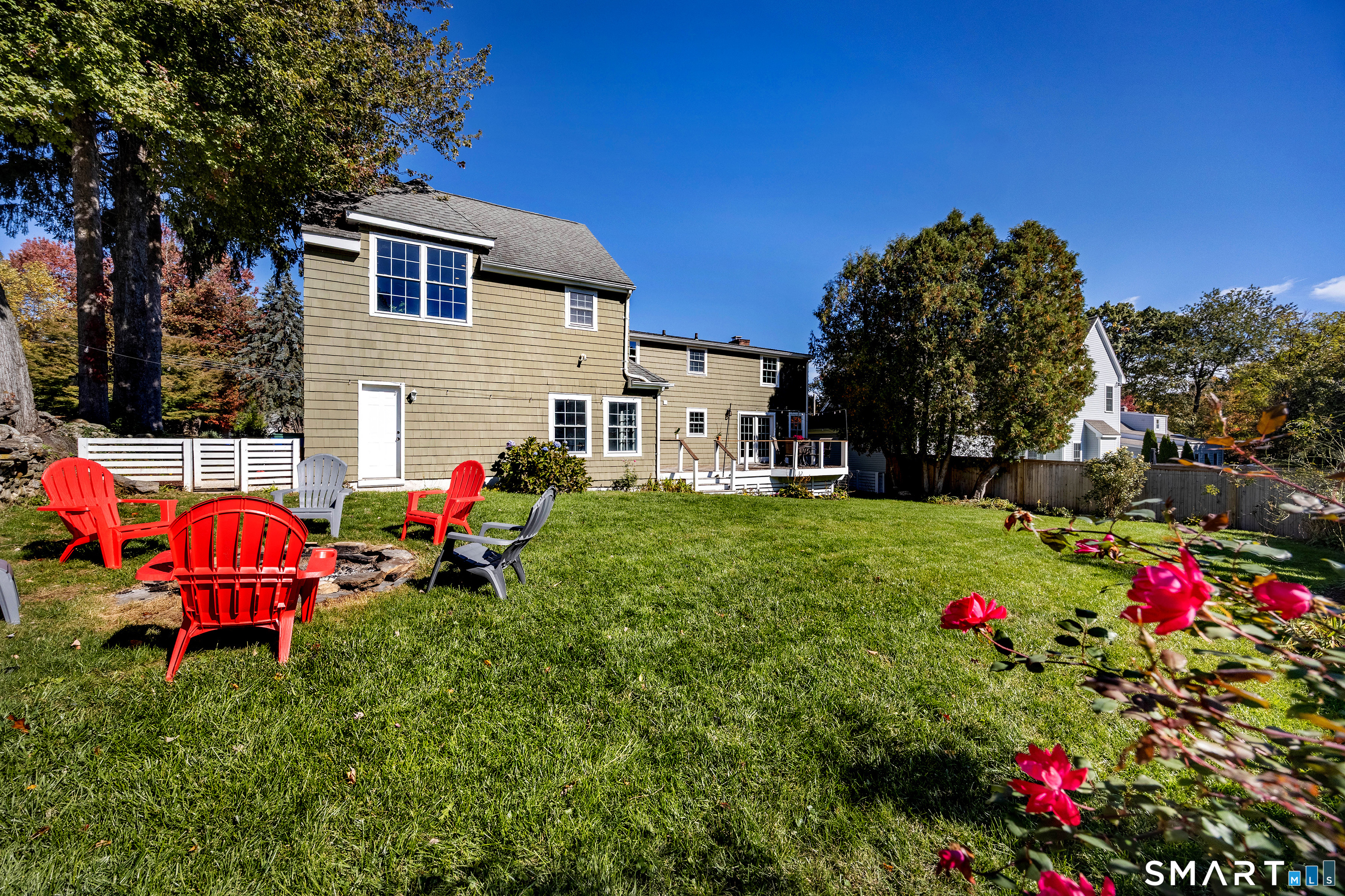 125 University Drive — photo 31