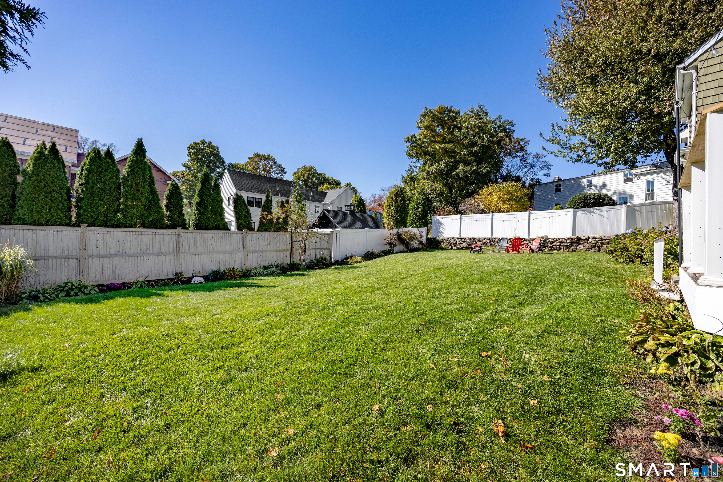 125 University Drive — photo 32