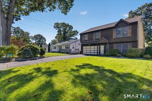 7 Oakledge Circle