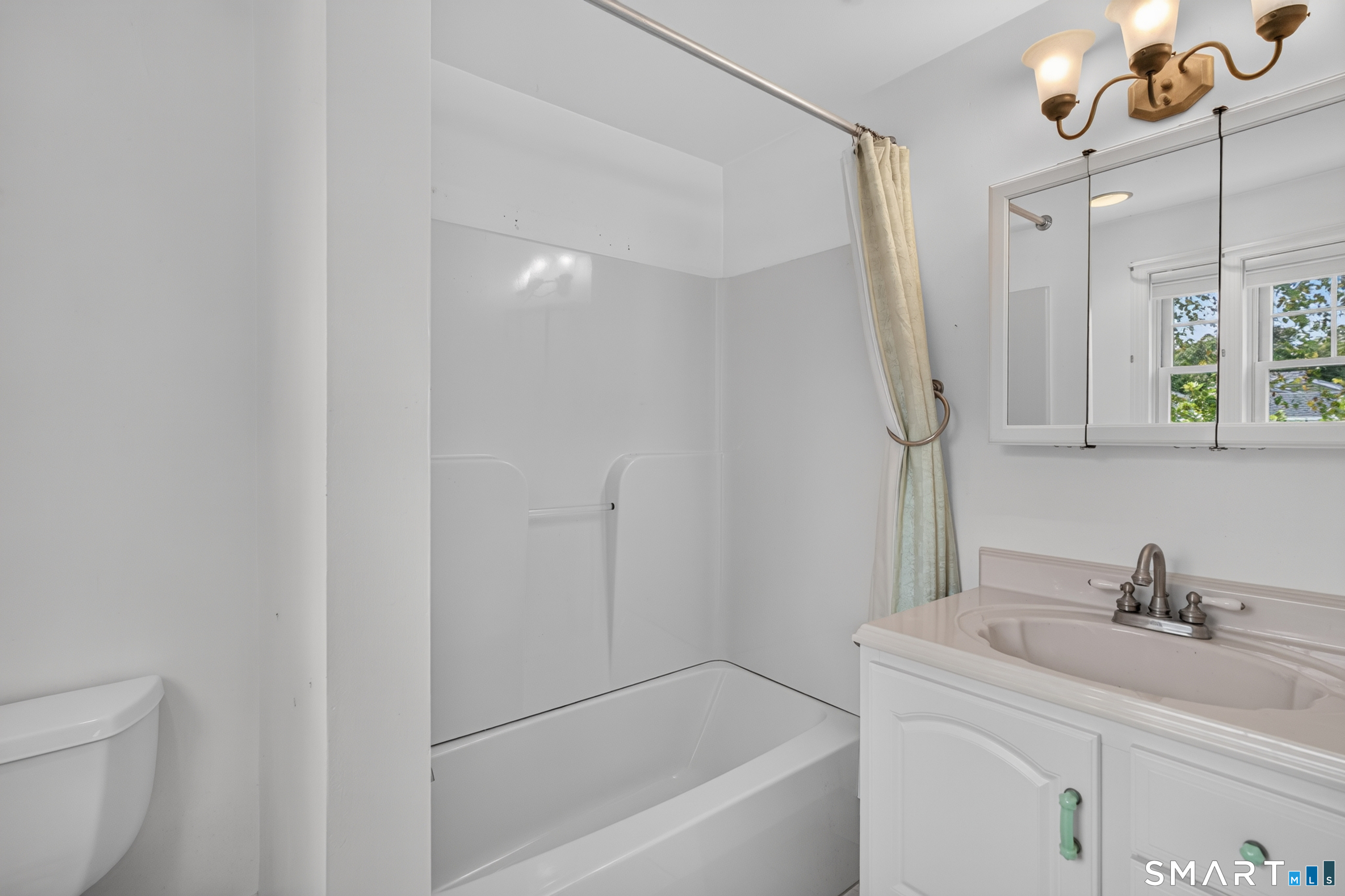 225 North Water Street photo 28