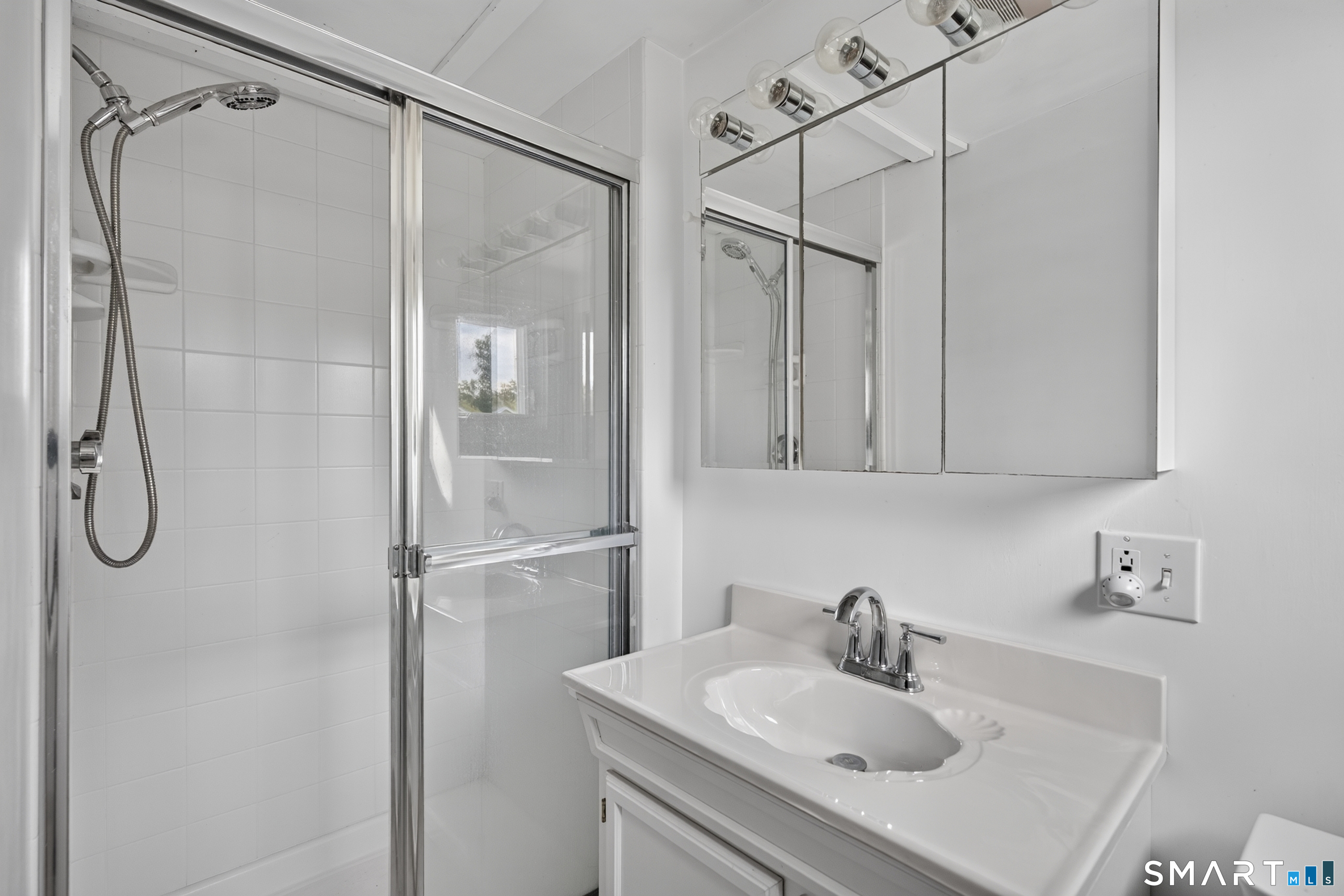 225 North Water Street photo 31