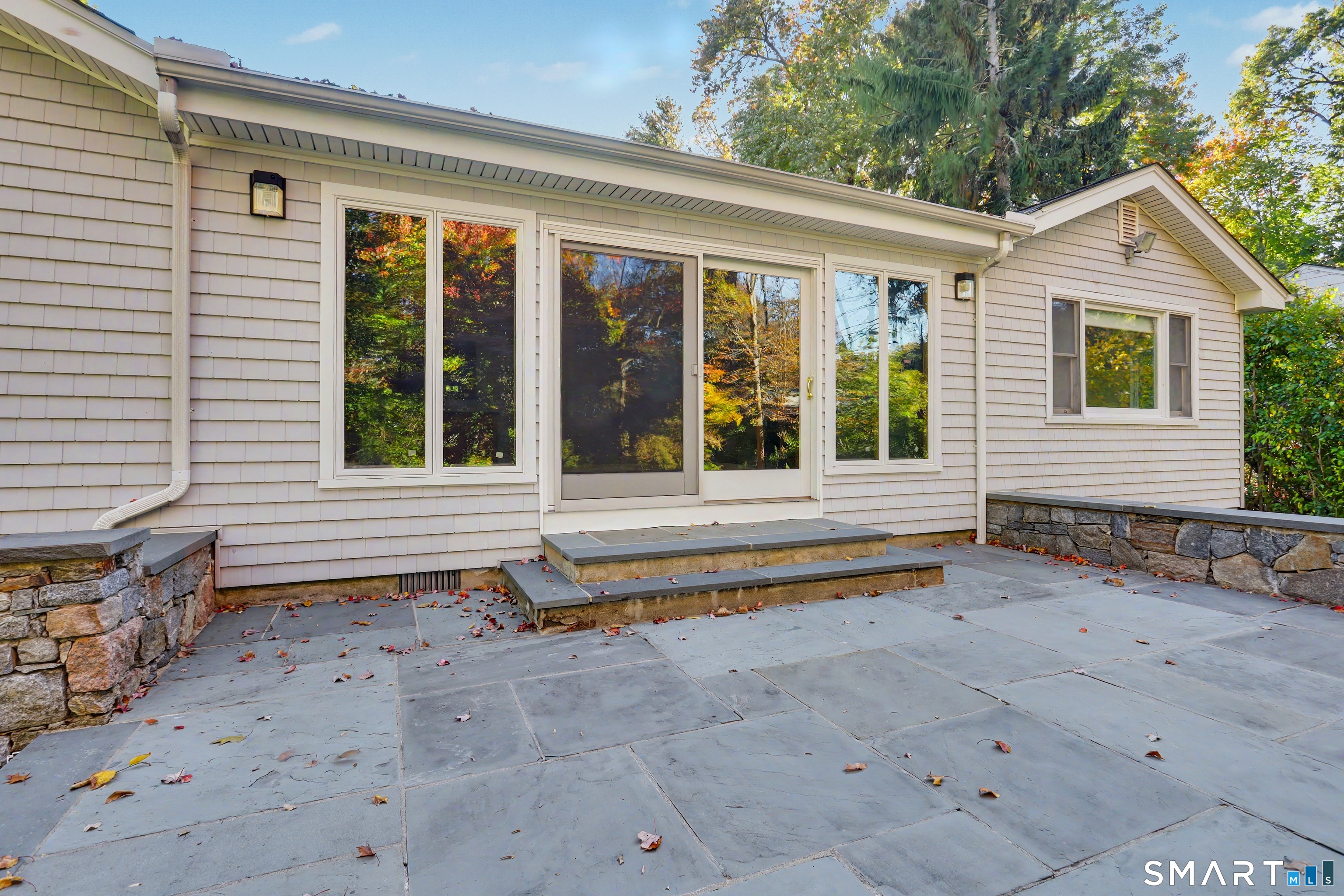 10 Jennifer Road — photo 29
