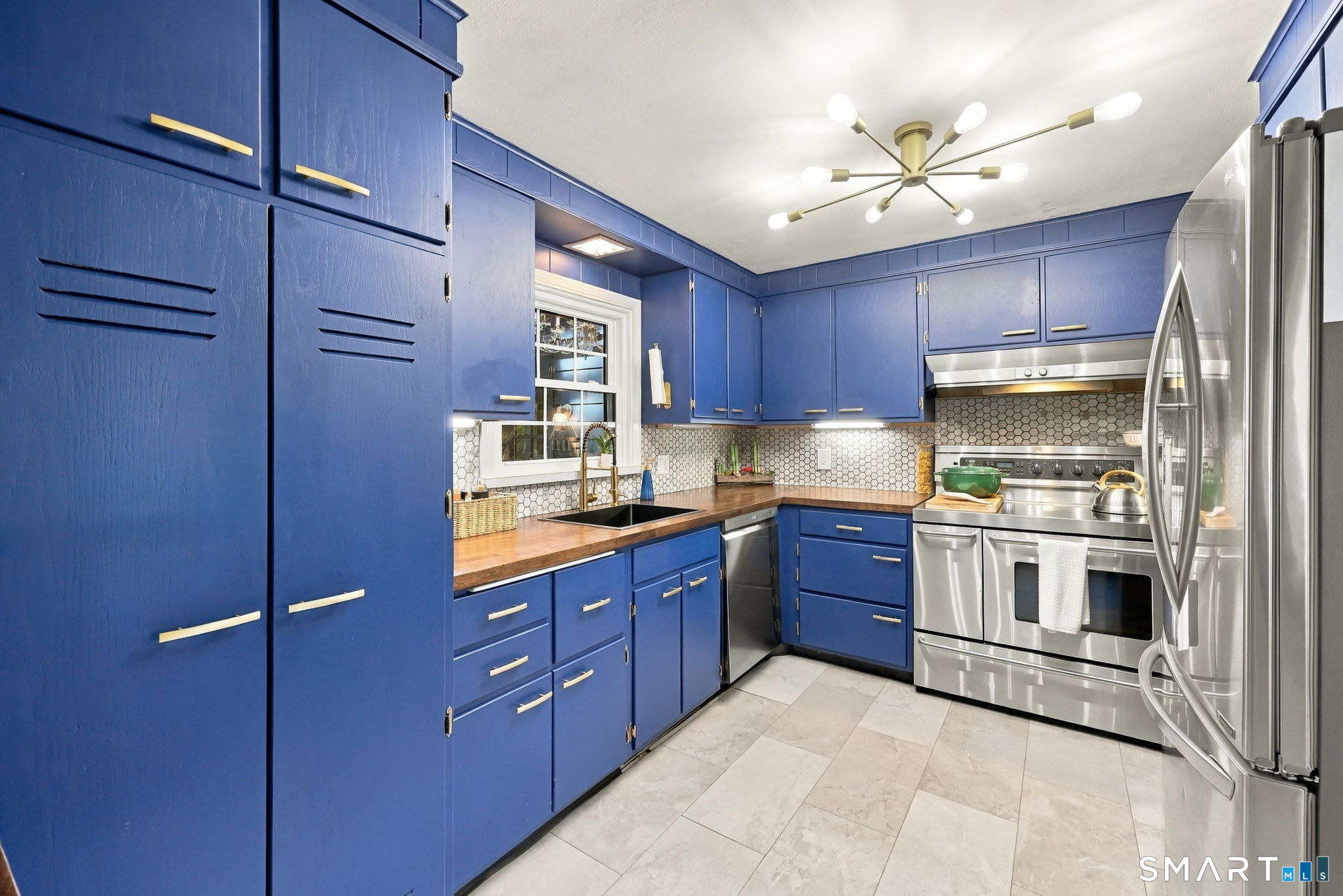 50 Cedarwood Drive photo 6