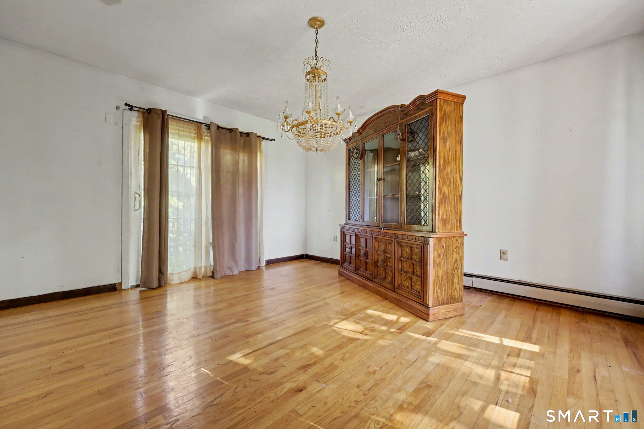 2 Davis Road photo 13