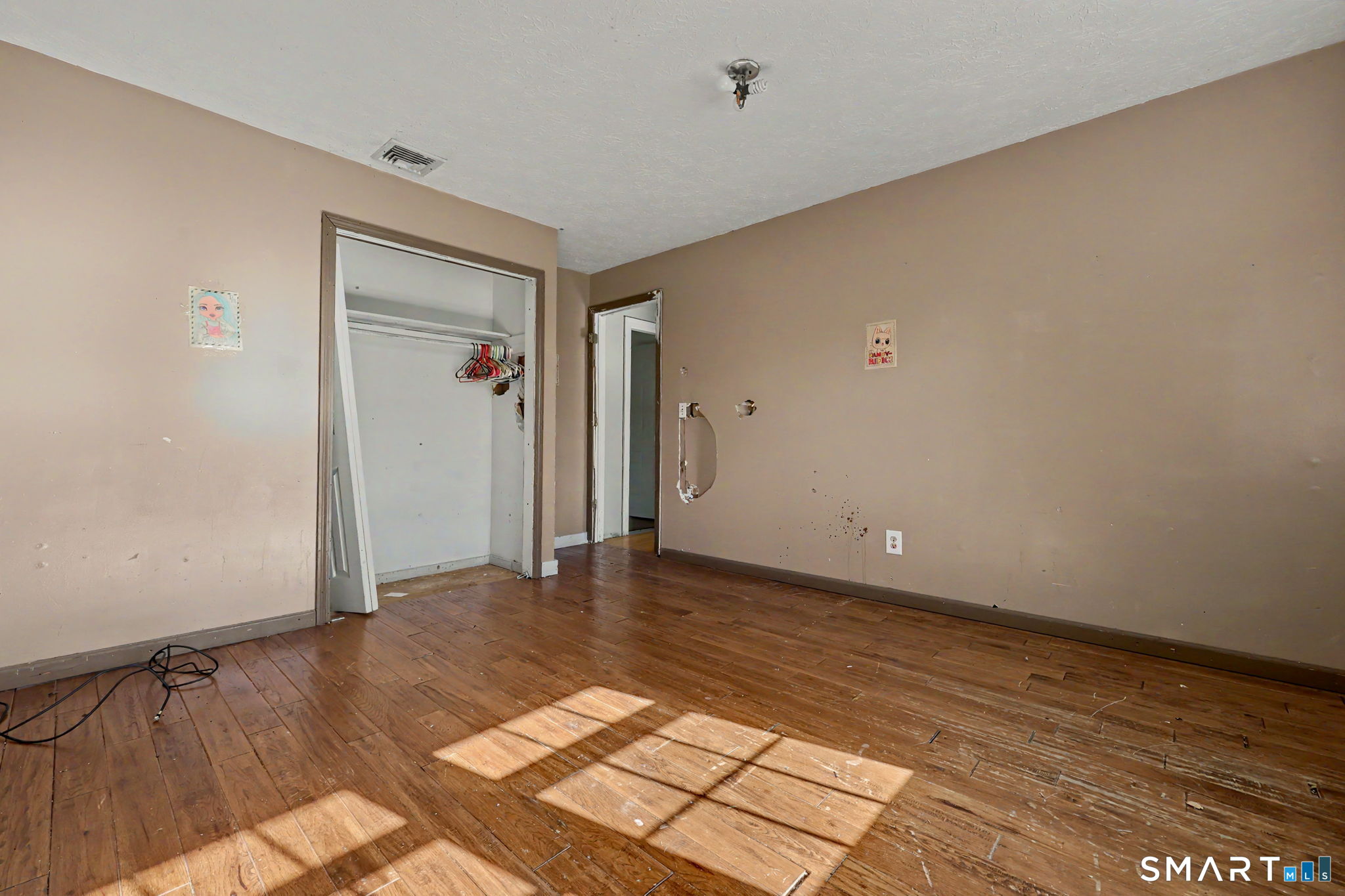 2 Davis Road photo 21