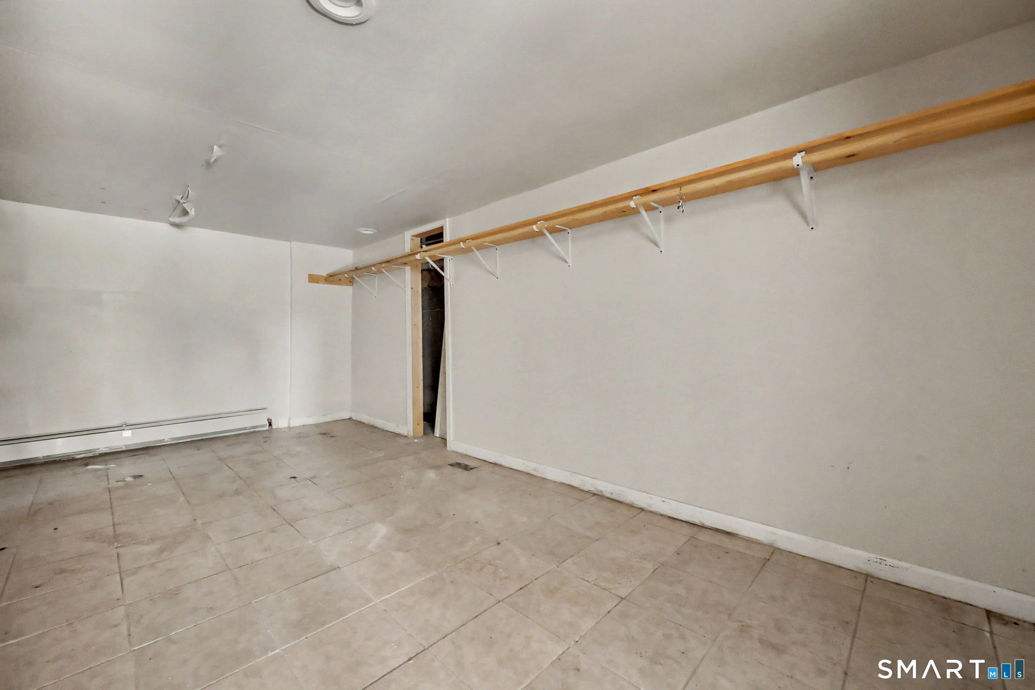 2 Davis Road photo 30