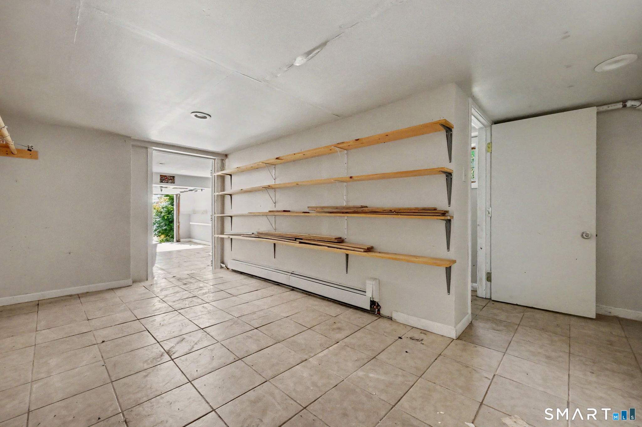 2 Davis Road photo 31