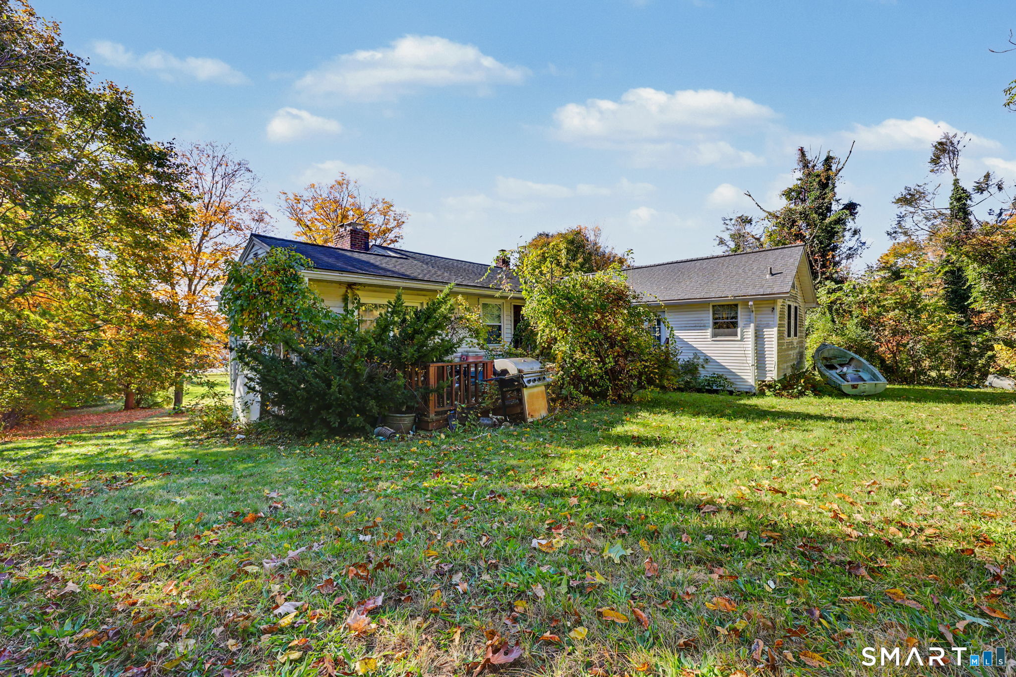 2 Davis Road photo 32